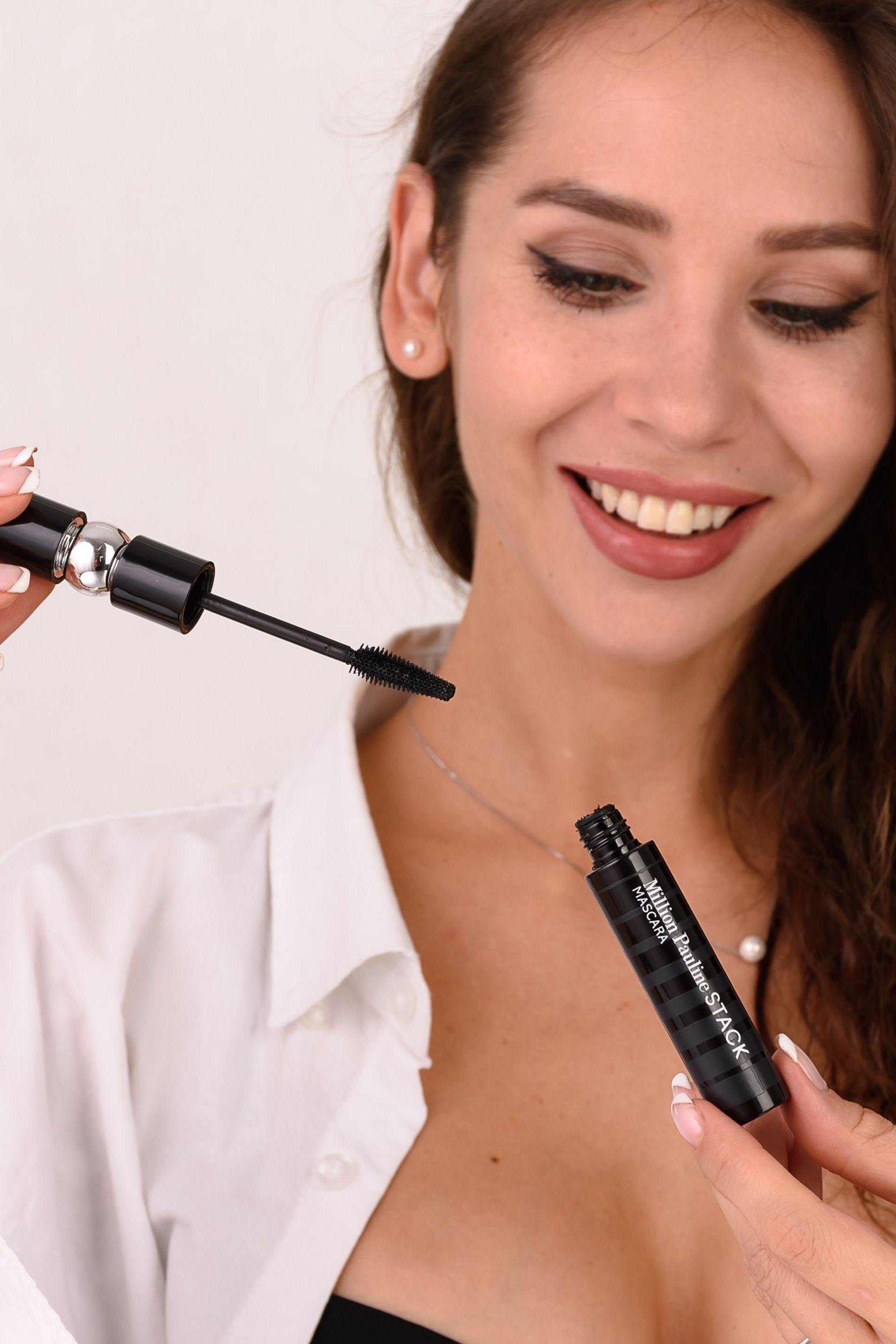 Фотосъемка женской одежды и аксессуаров для маркетплейсов. Gramy-studio: фото, видео, инфографика и 3D визуализация для маркетплейсов