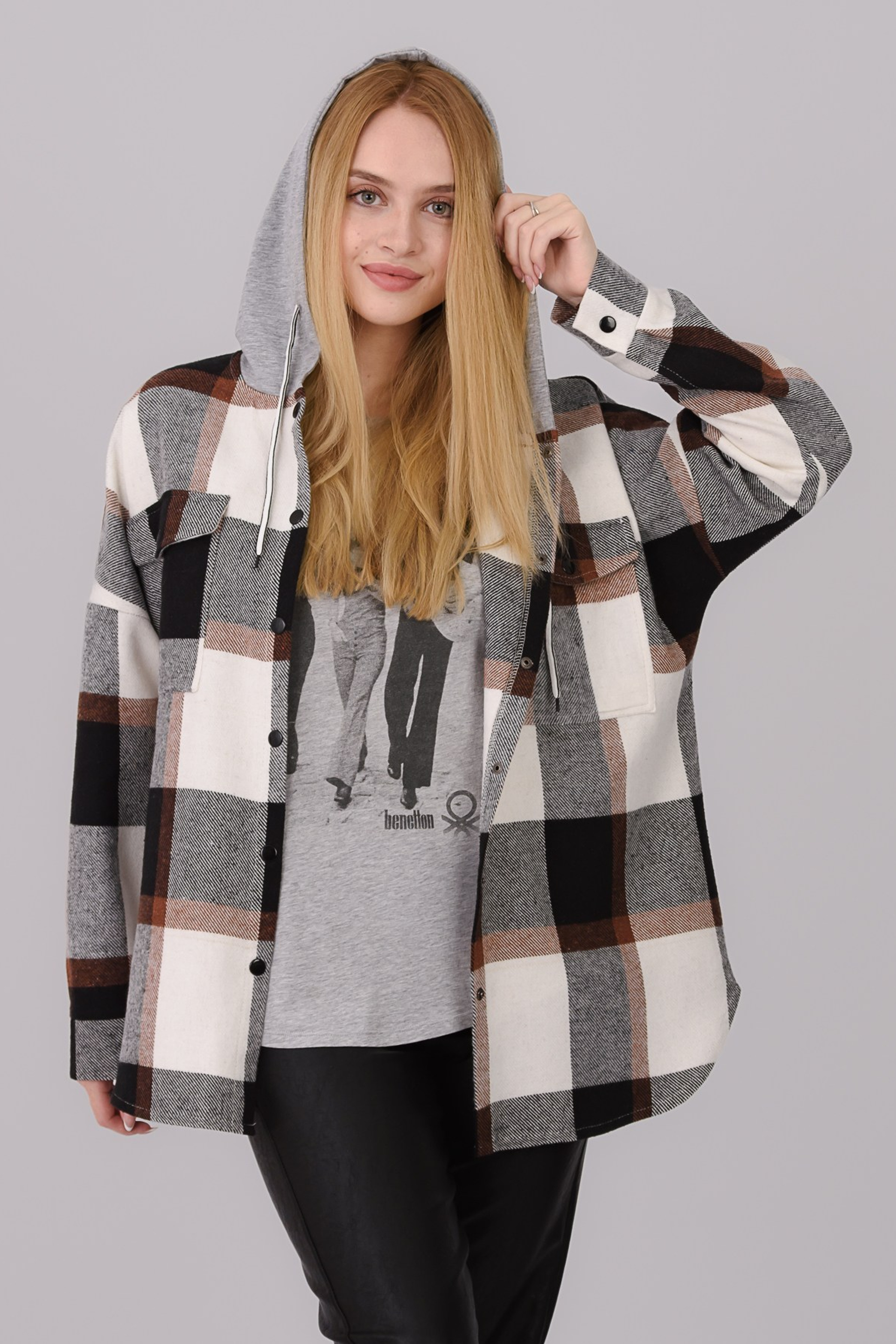 Фотосъемка женской одежды и аксессуаров для маркетплейсов. Gramy-studio: фото, видео, инфографика и 3D визуализация для маркетплейсов