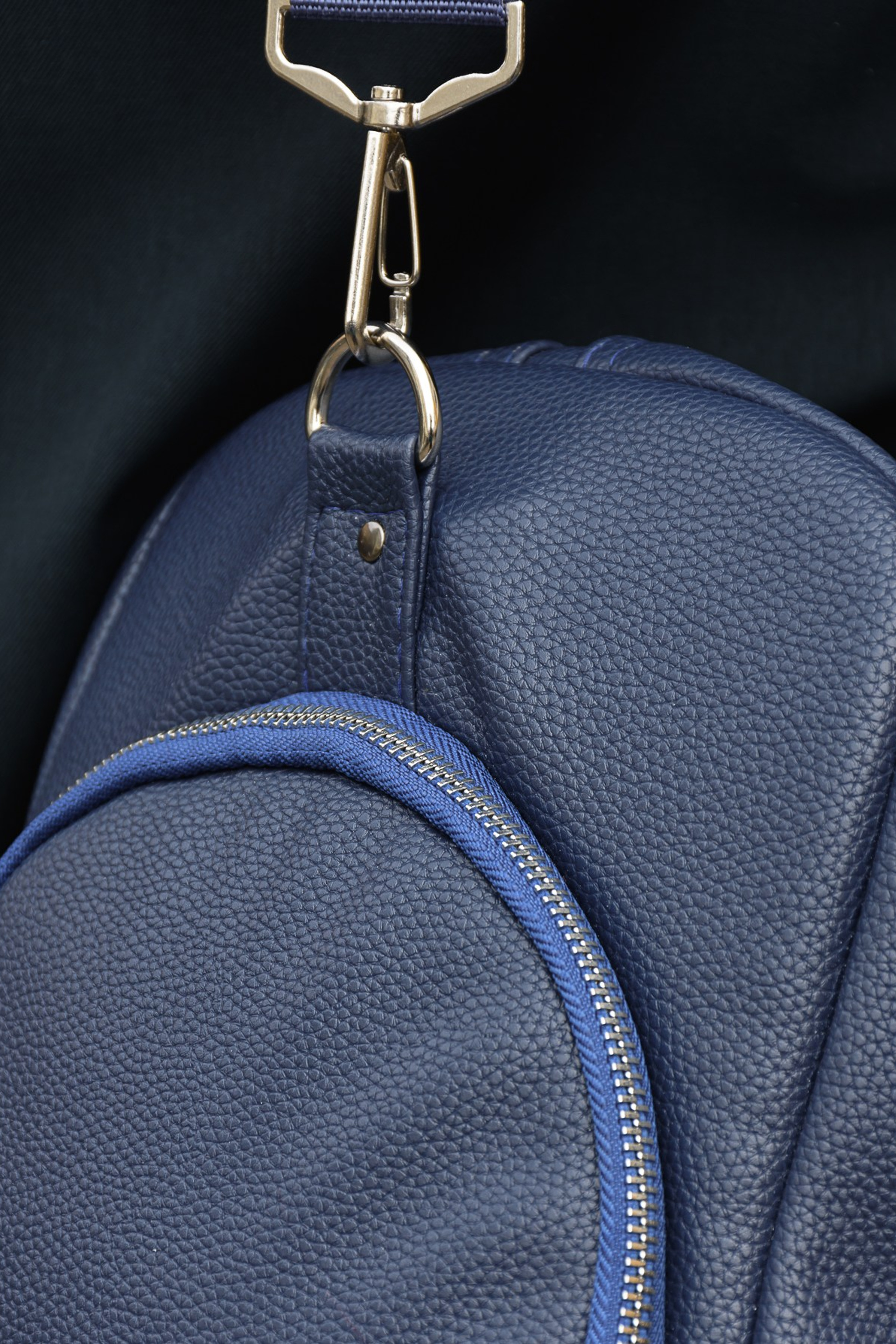 Профессиональная съемка мужской одежды и аксессуаров. Gramy-studio: фото, видео, инфографика и 3D визуализация для маркетплейсов