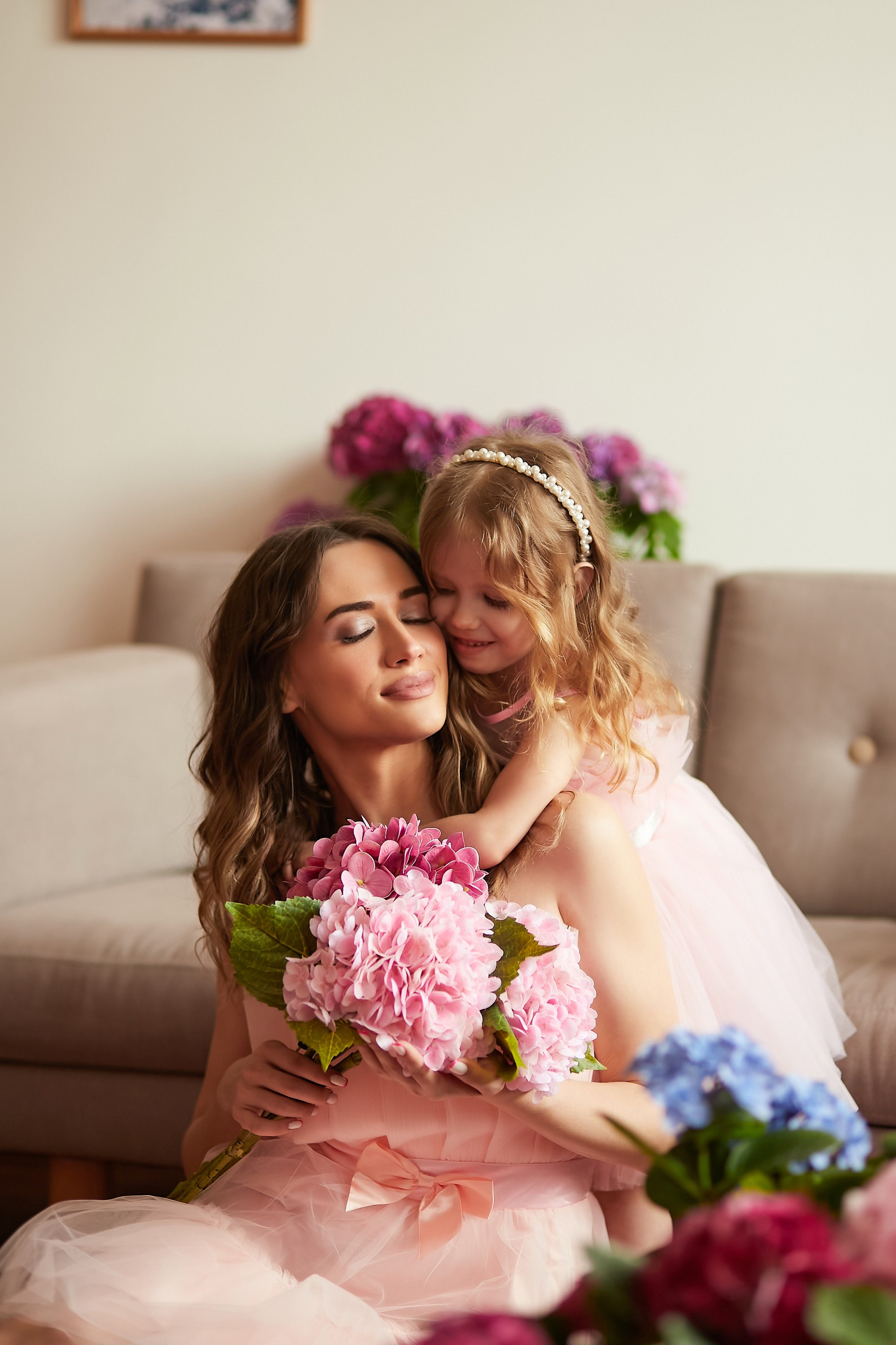 Семейная фотосессия с гортензиями