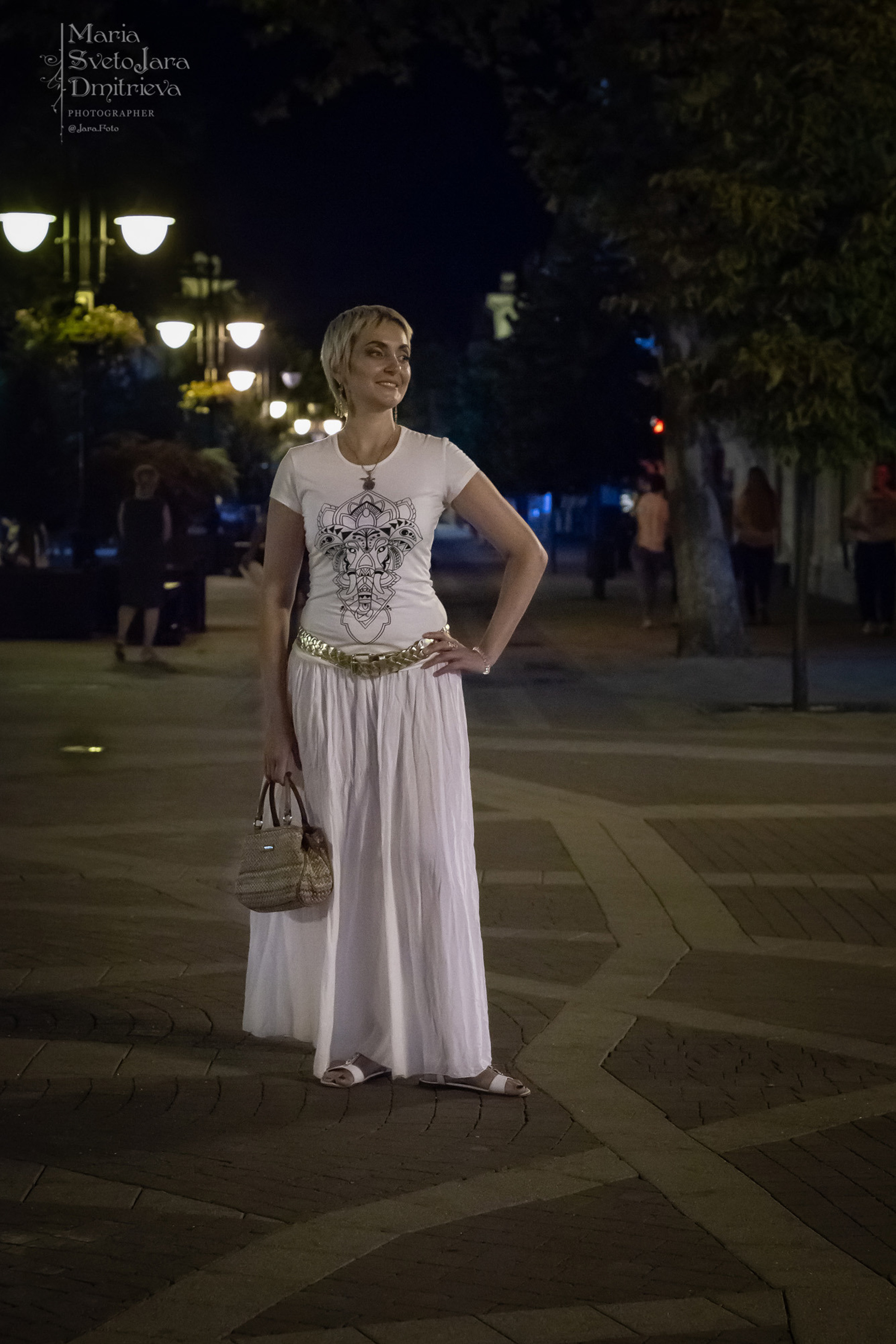 Оля: прогулка по ночному Симферополю