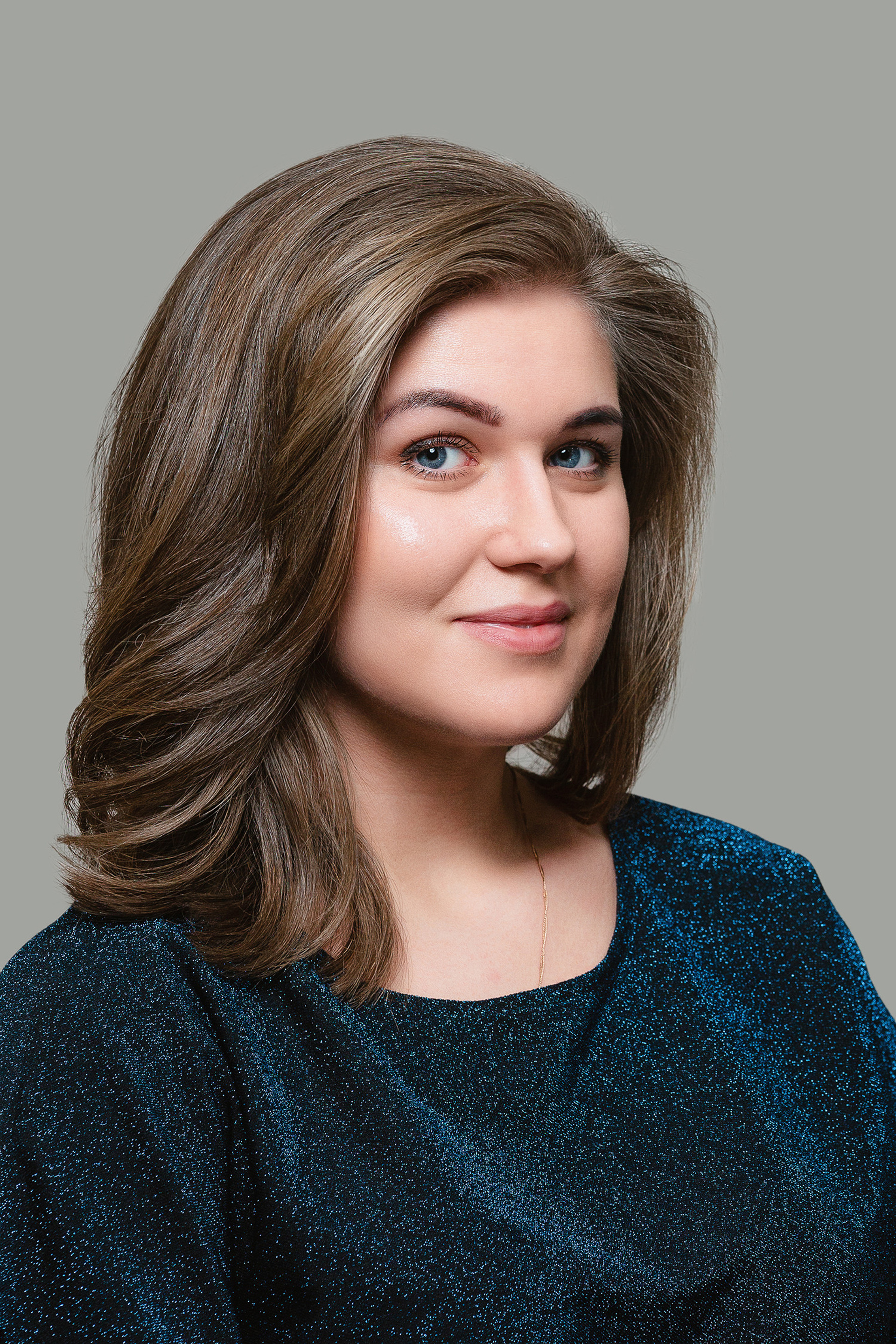 Портретная фотосъёмка сотрудников с выездом на производство, для доски почёта.