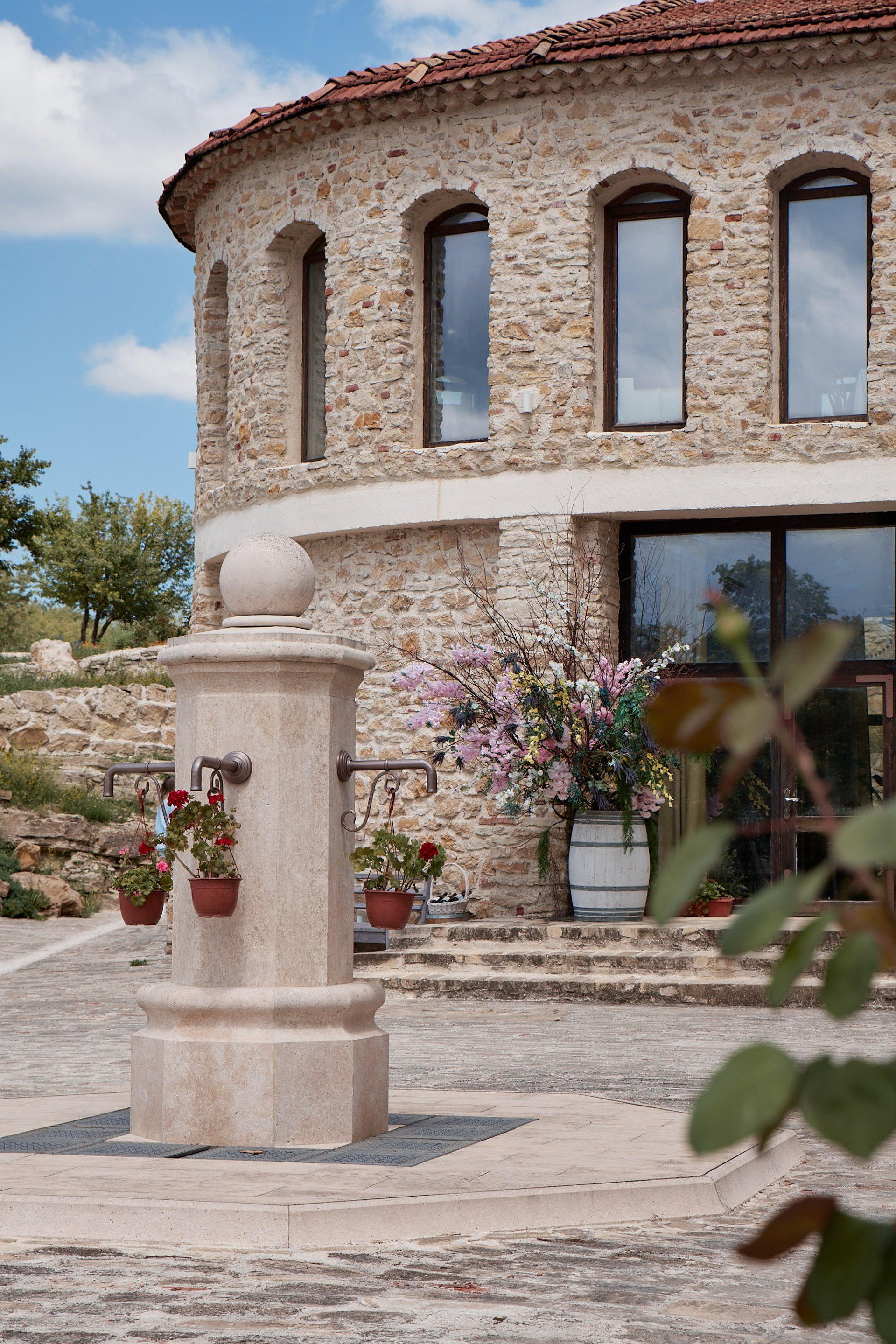 ОДНА ВИНОДЕЛЬНЯ