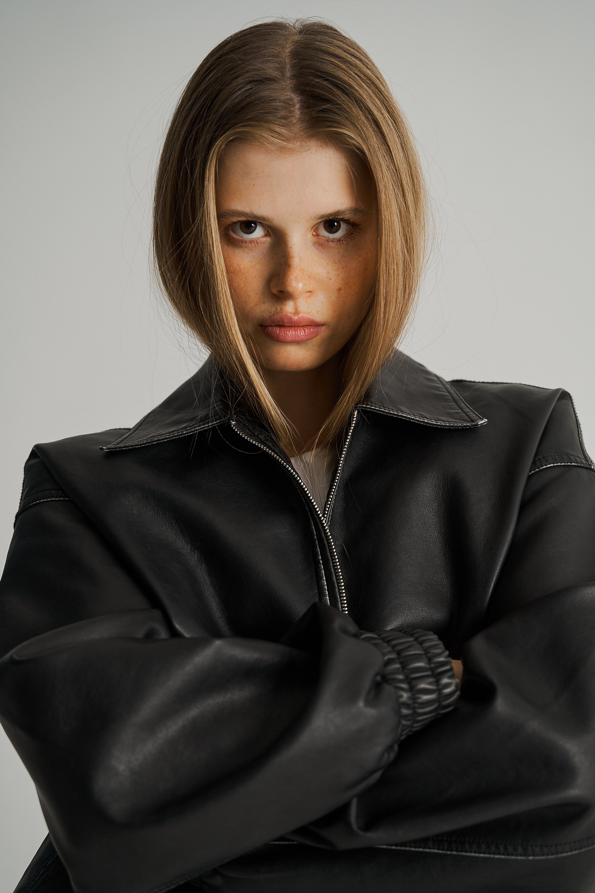 BOOK. MONSTERA MODELS