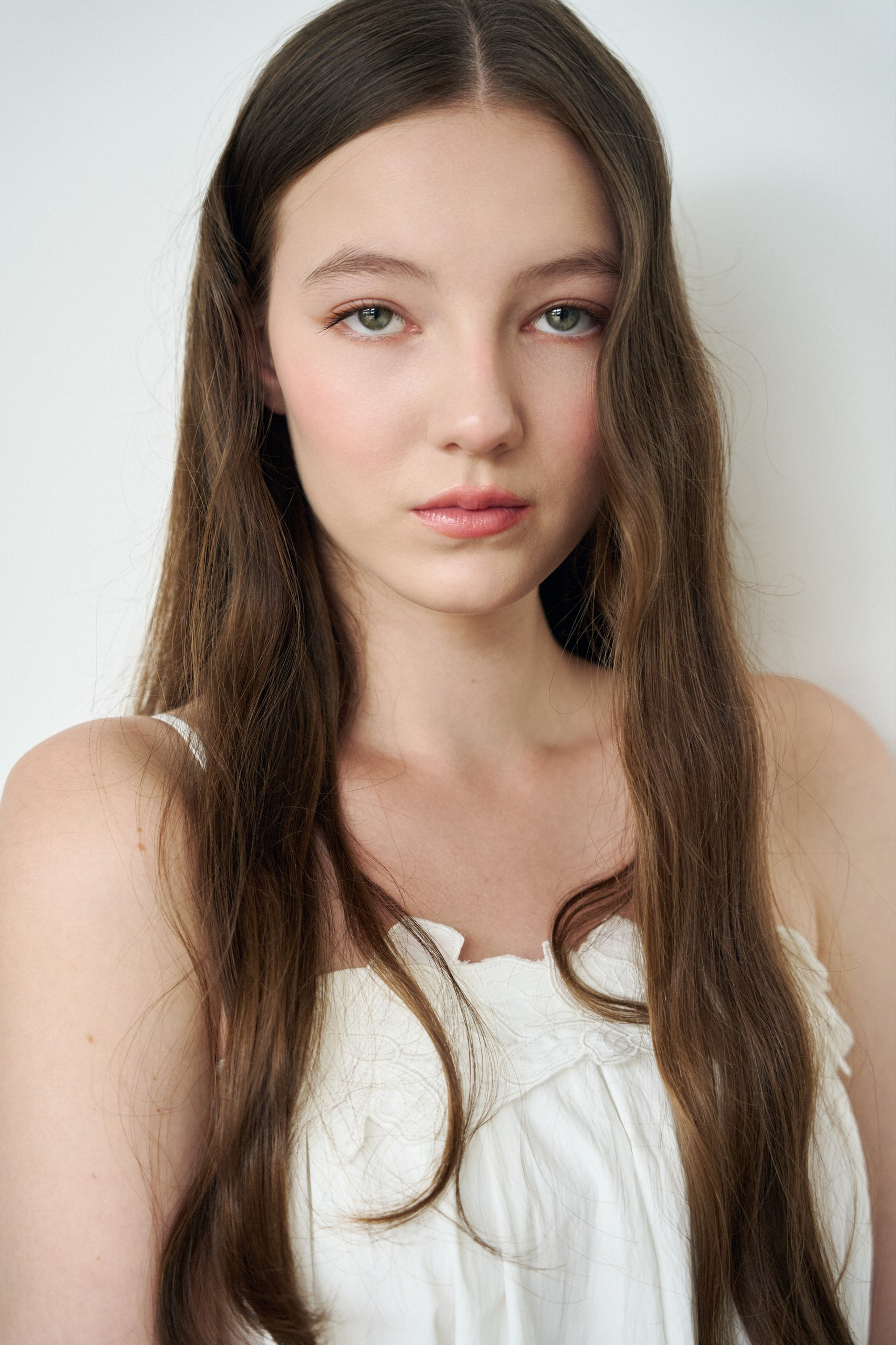 BOOK. MONSTERA MODELS