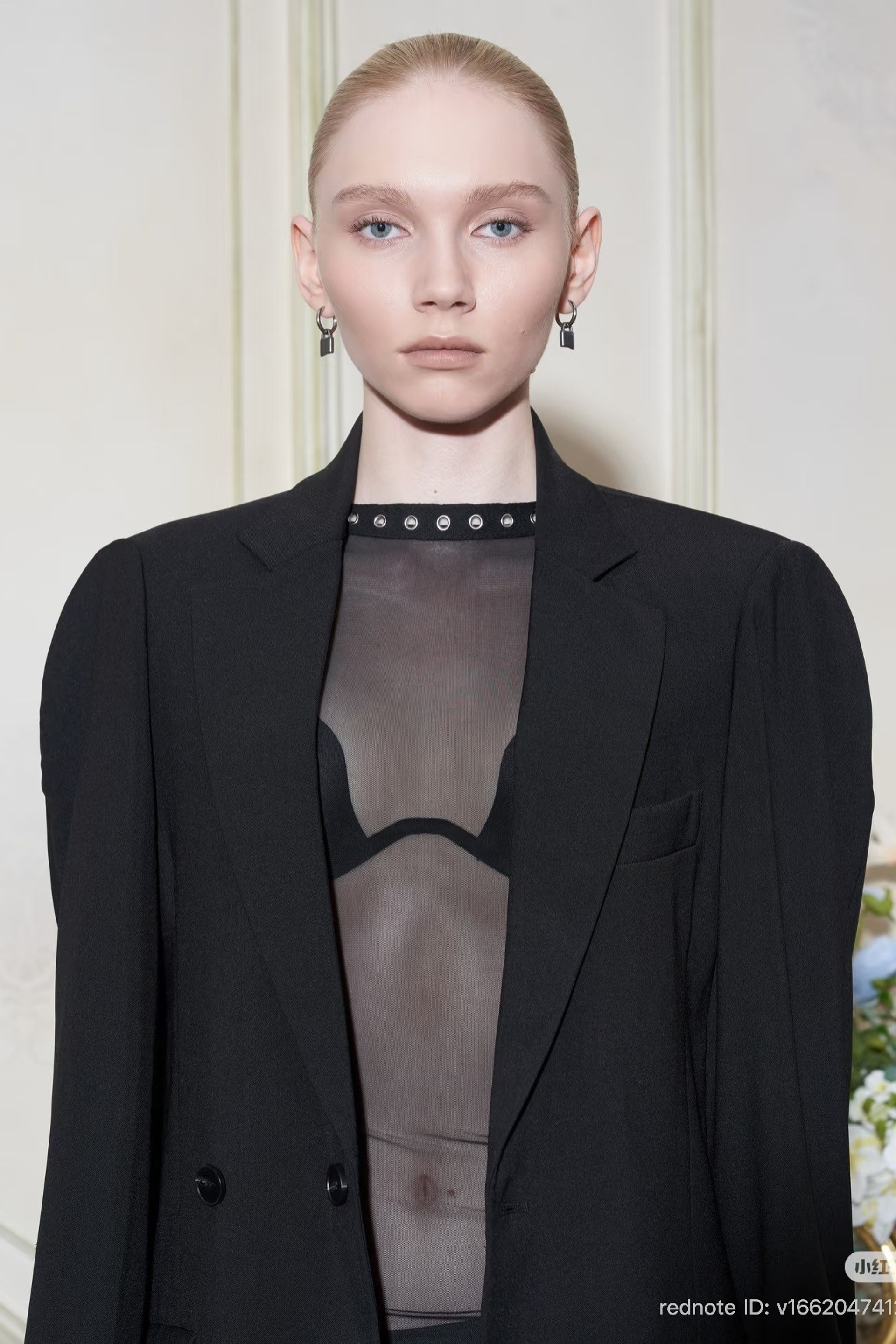 BOOK. MONSTERA MODELS