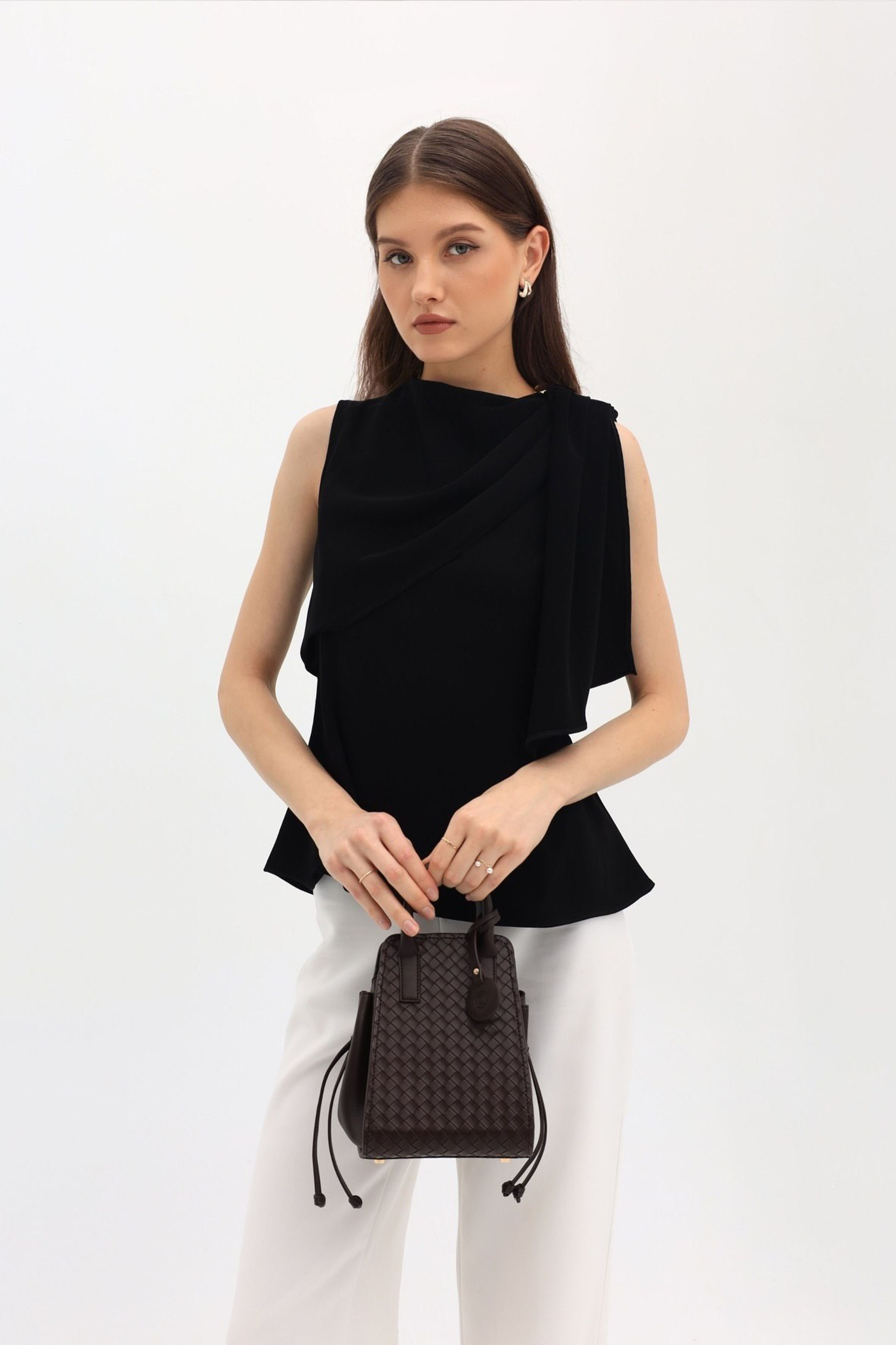 BOOK. MONSTERA MODELS