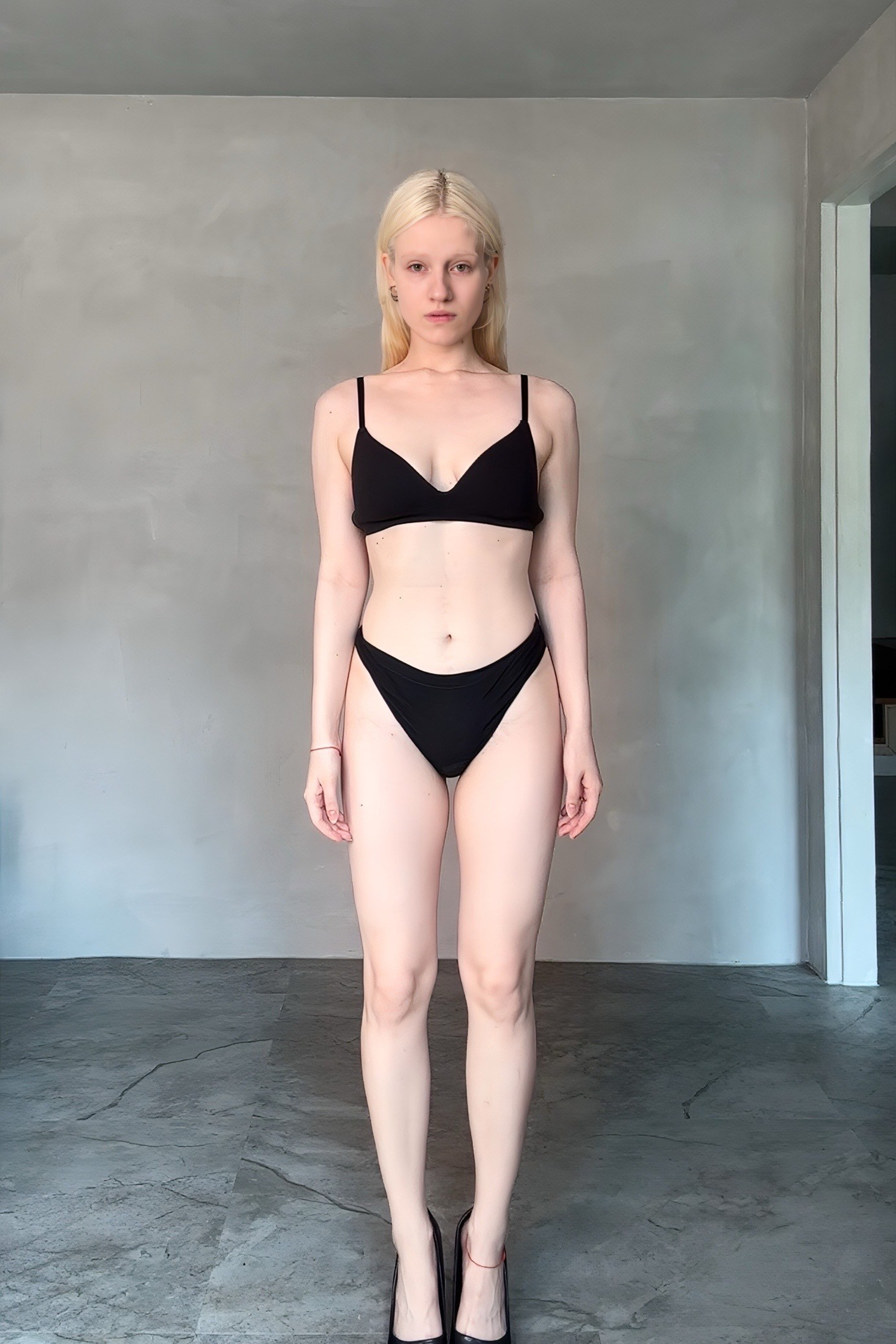 SNAPS. MONSTERA MODELS