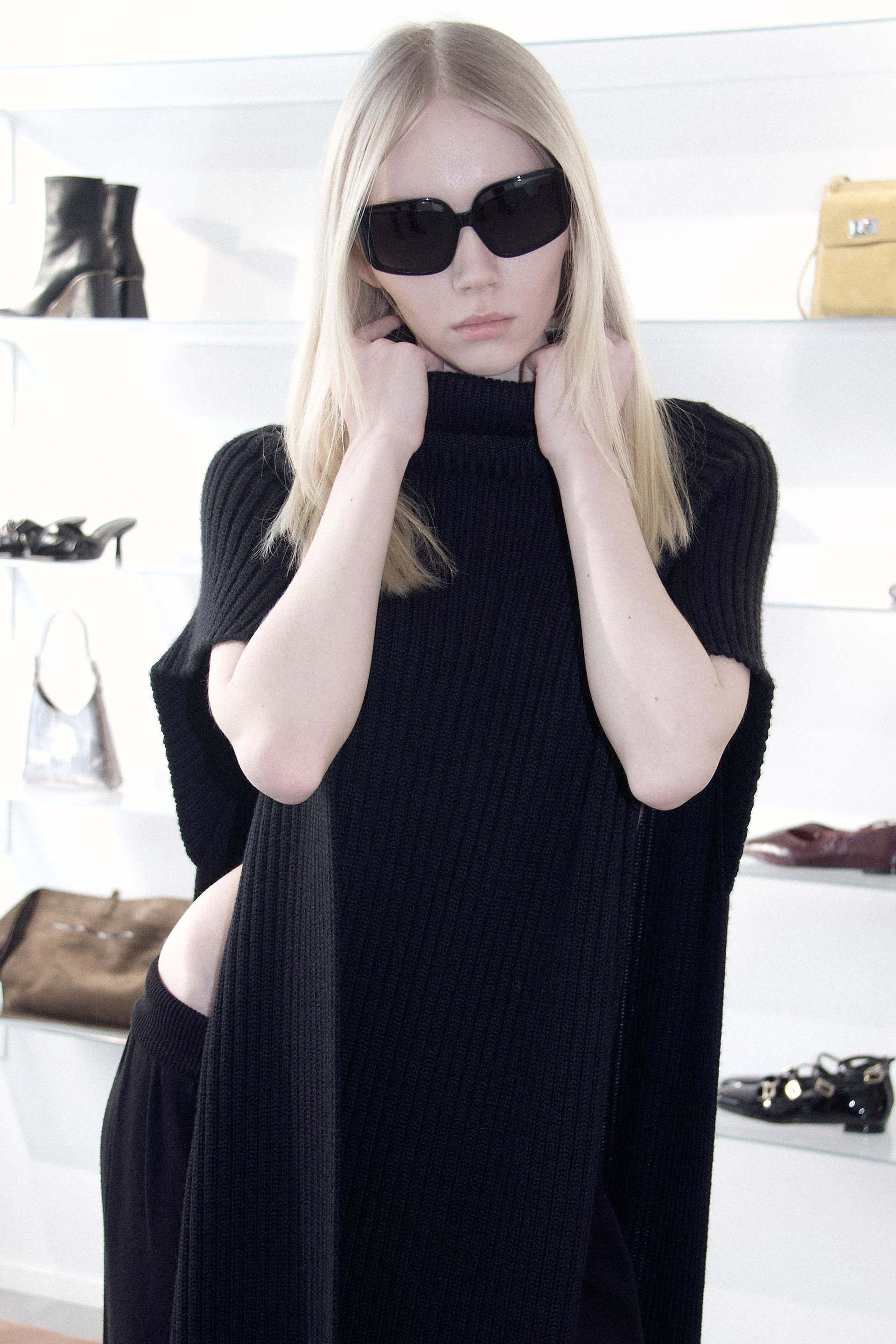 BOOK. MONSTERA MODELS