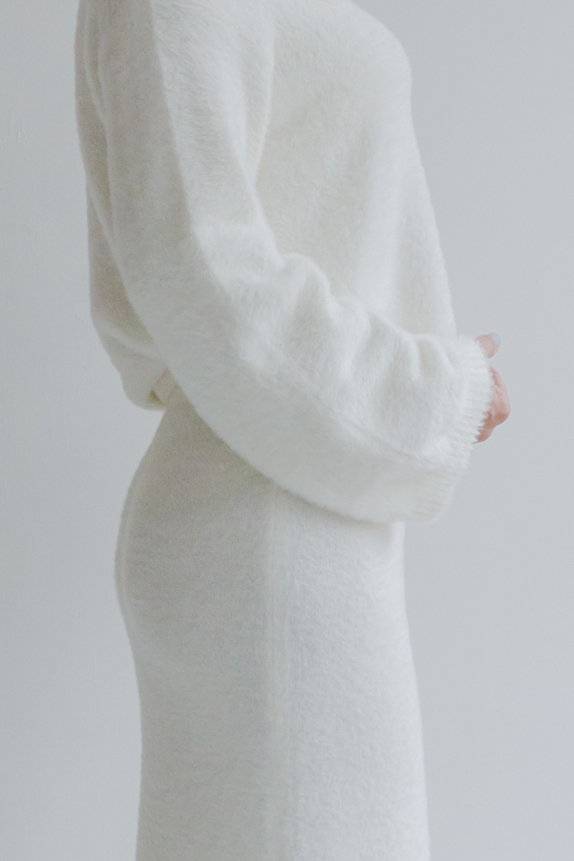 КОСТЮМ ВЯЗАНЫЙ БЕЛЫЙ 42-50. Фотостудия в Люберцах