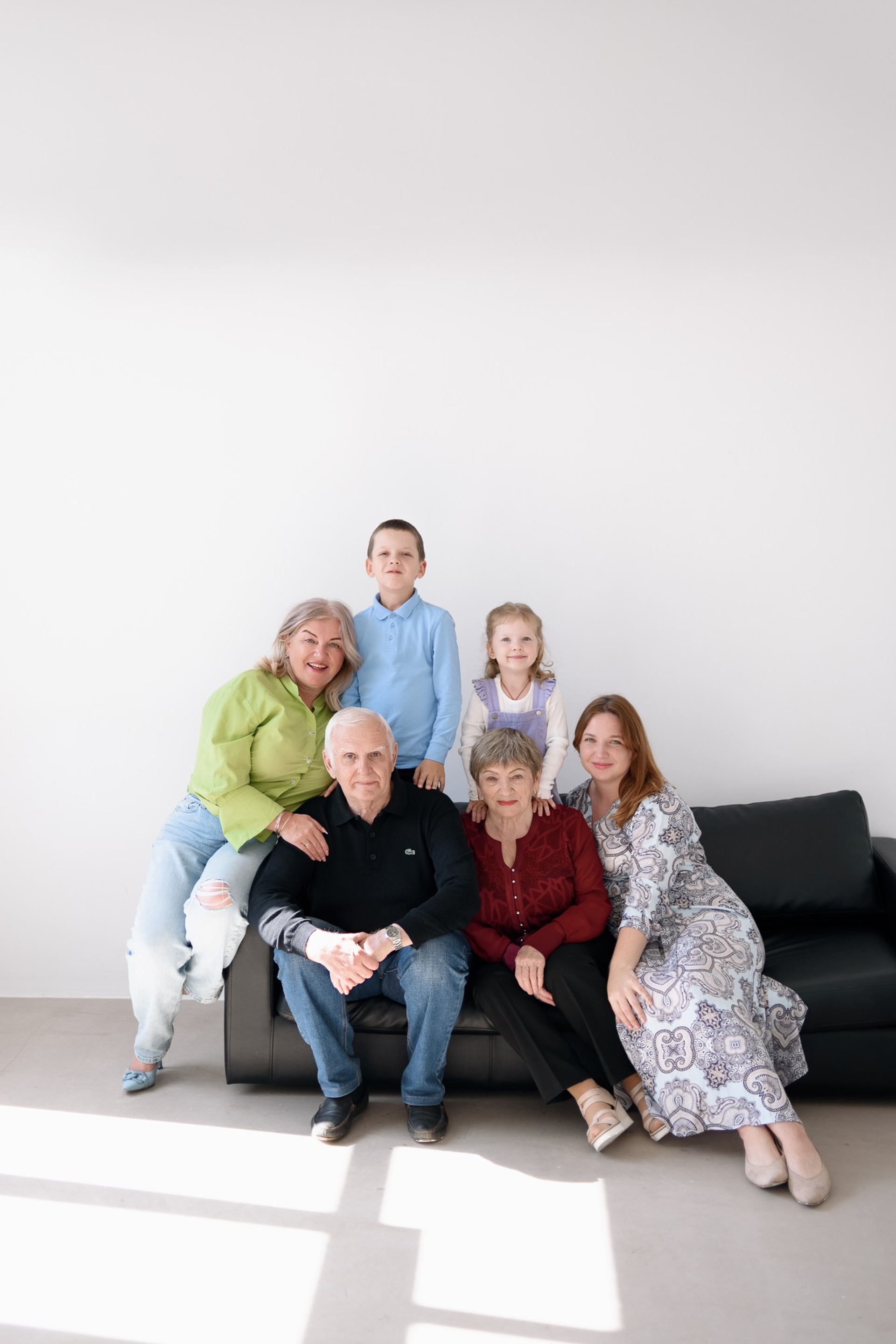 Емейная фотосессия мама, дочь и сын в Тюмени — Дарья Мустафина. Портретный фотограф Тюмень Дарья Мустафина