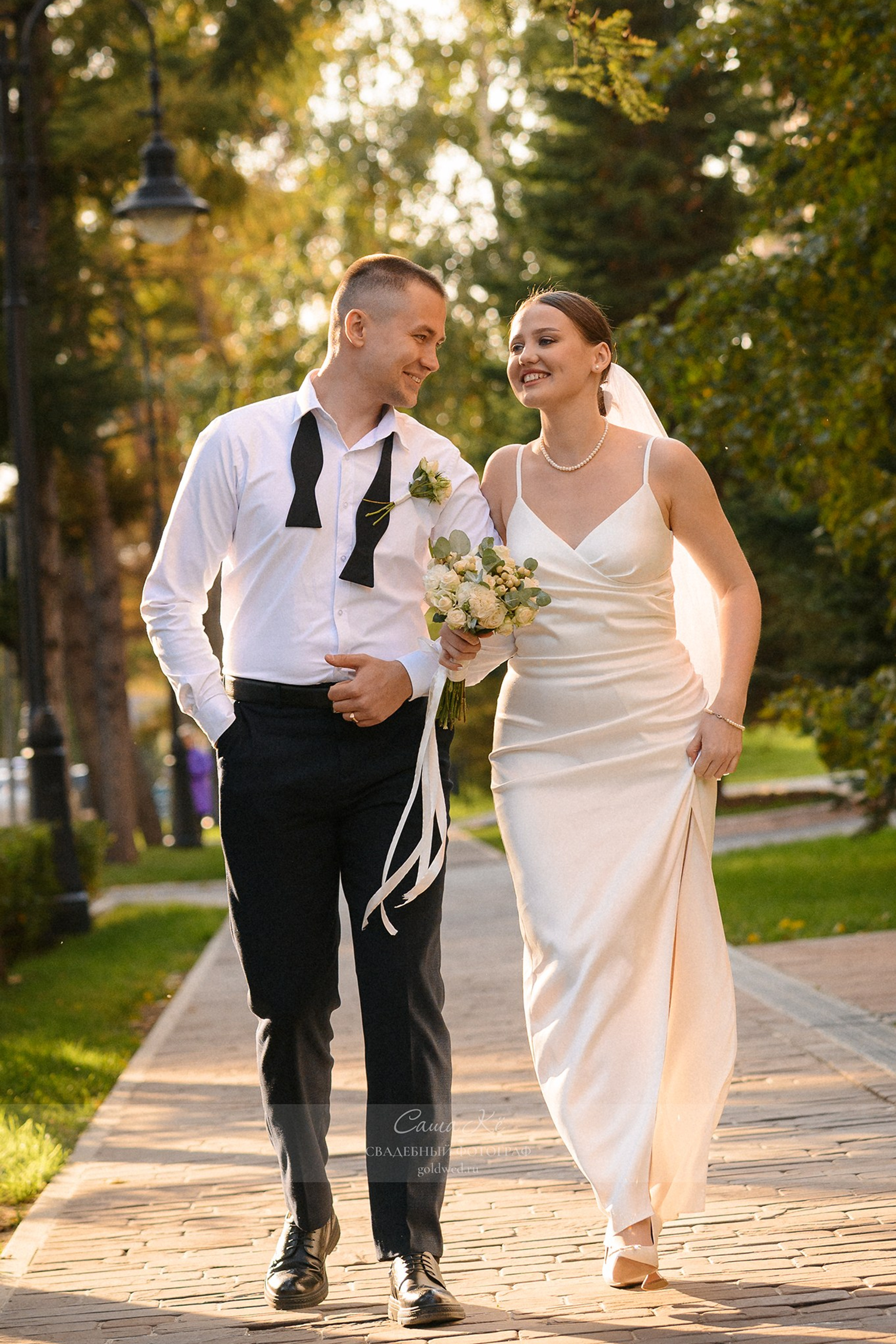 Зимняя фотосессия у ДК Горького под стиль СССР. Свадебный и семейный, event фотограф, фоторепортаж в Новосибирске — Саша Кё