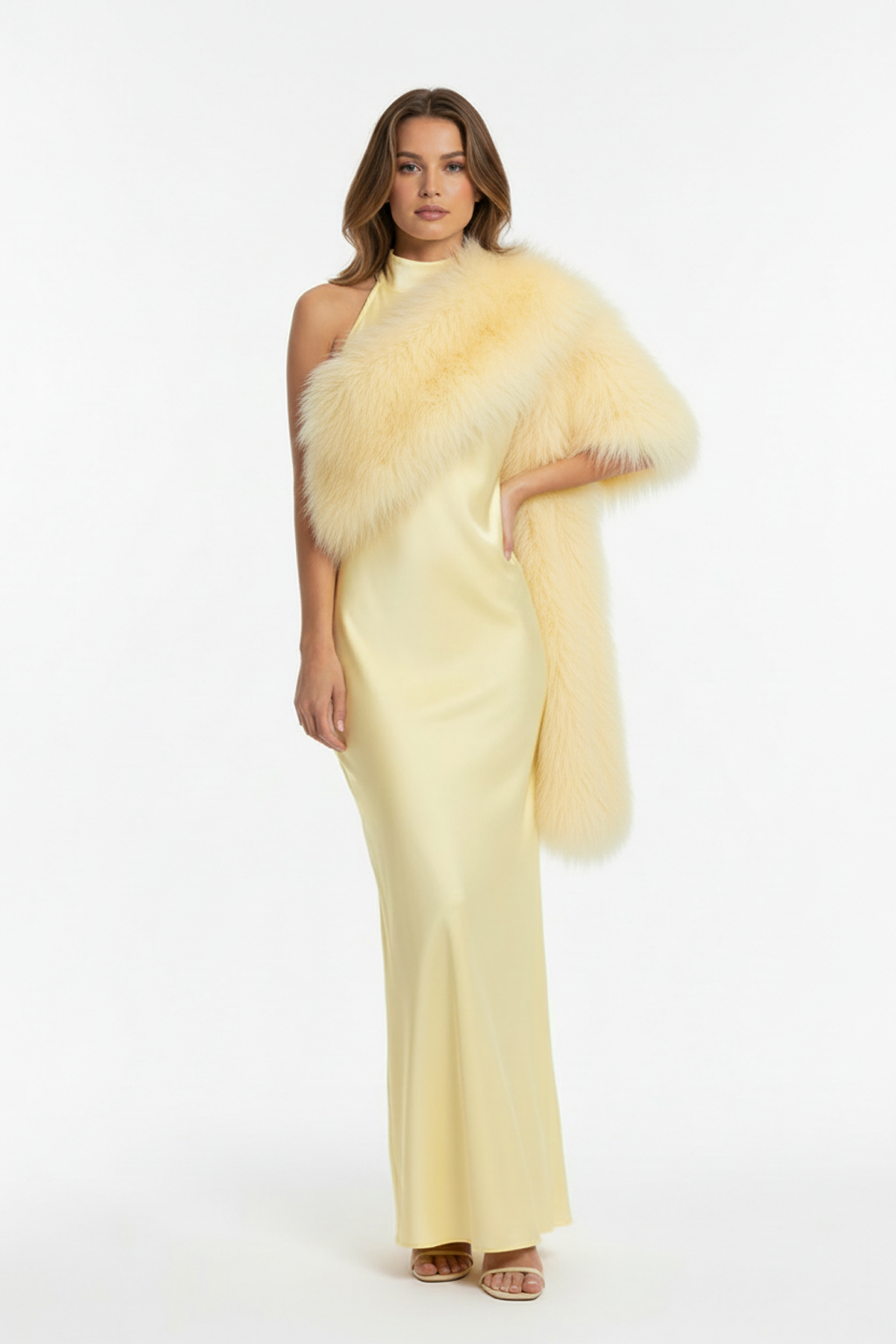 Платье светло-желтое