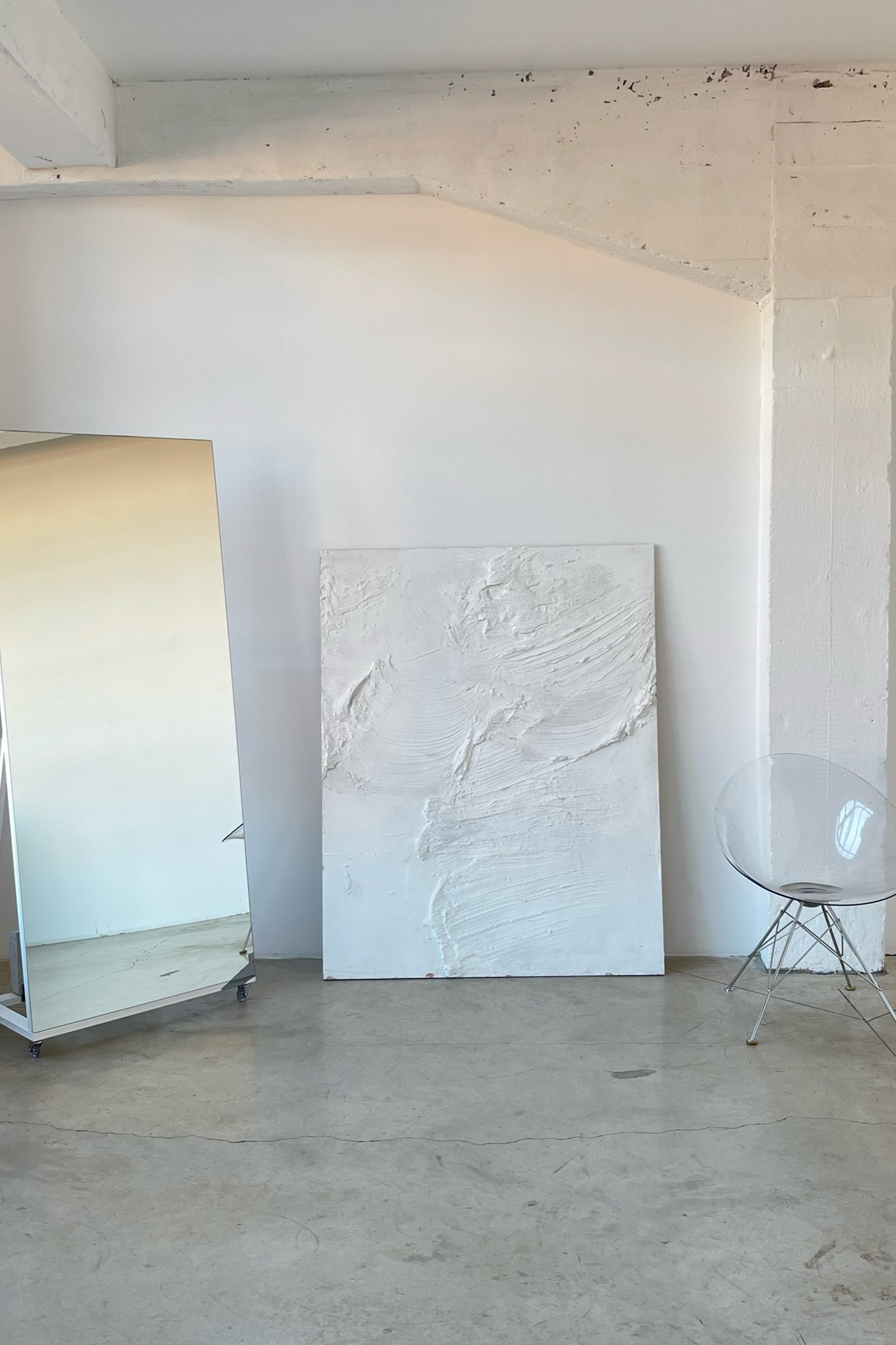 Студия UNITY STUDIO — зал Белый для предм. съемки С.-Пб|Sale Easy