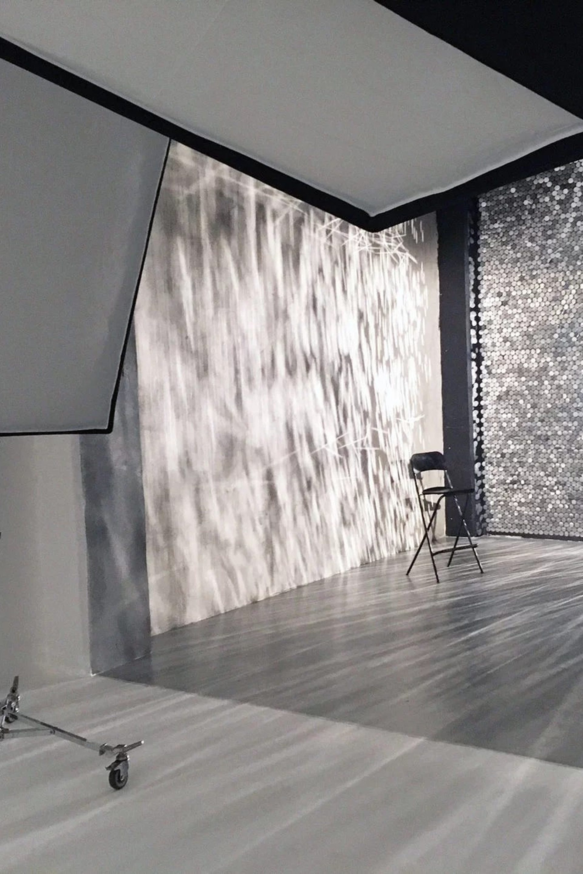 Студия Ботаника — Зал Циклорама для предметной съемки Москва|Sale Easy