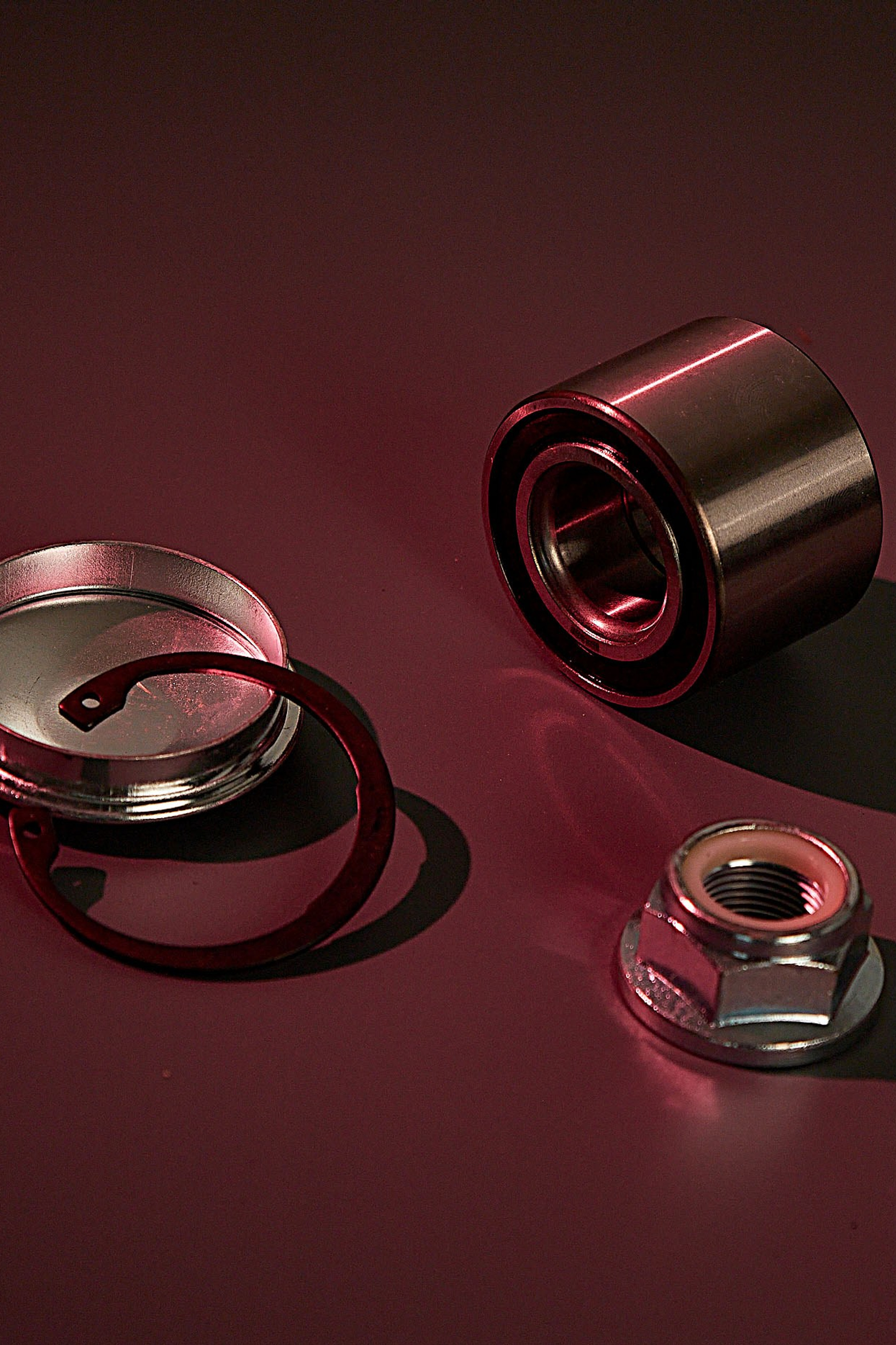 Предметная съемка автомобильных товаров с высокой детализацией и четкой демонстрацией характеристик.