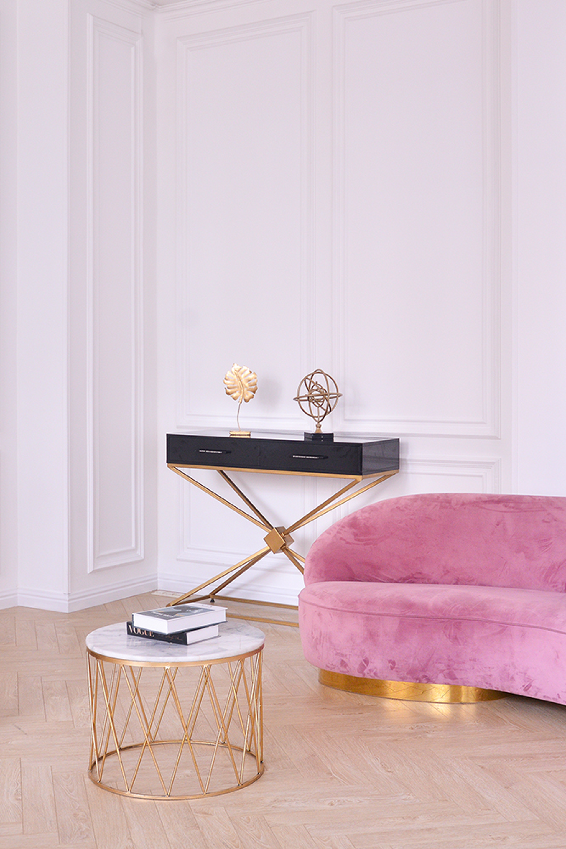 Студия CROSS — Юность для предметной съемки Москва|Sale Easy