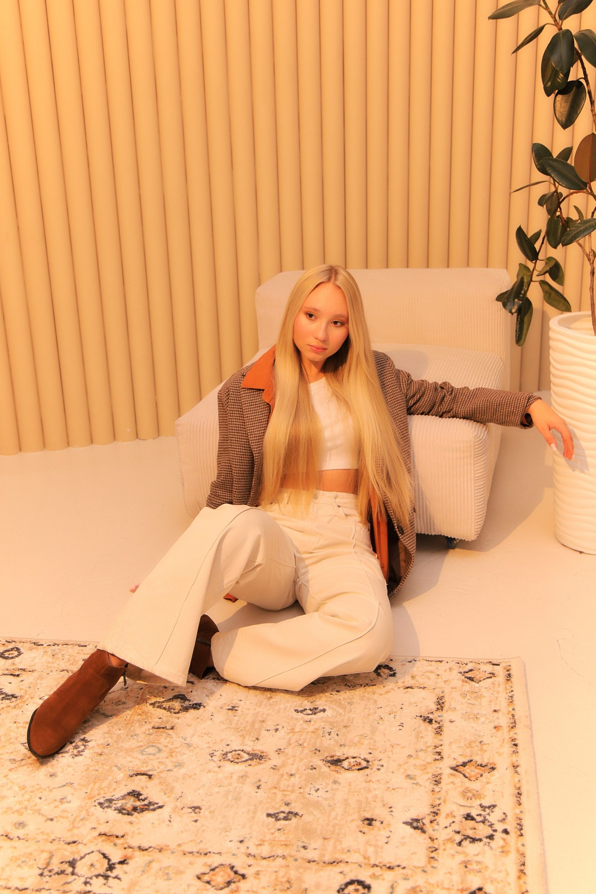 Модель для предметной съемки Юлия Ц. Н.Н.| Sale Easy