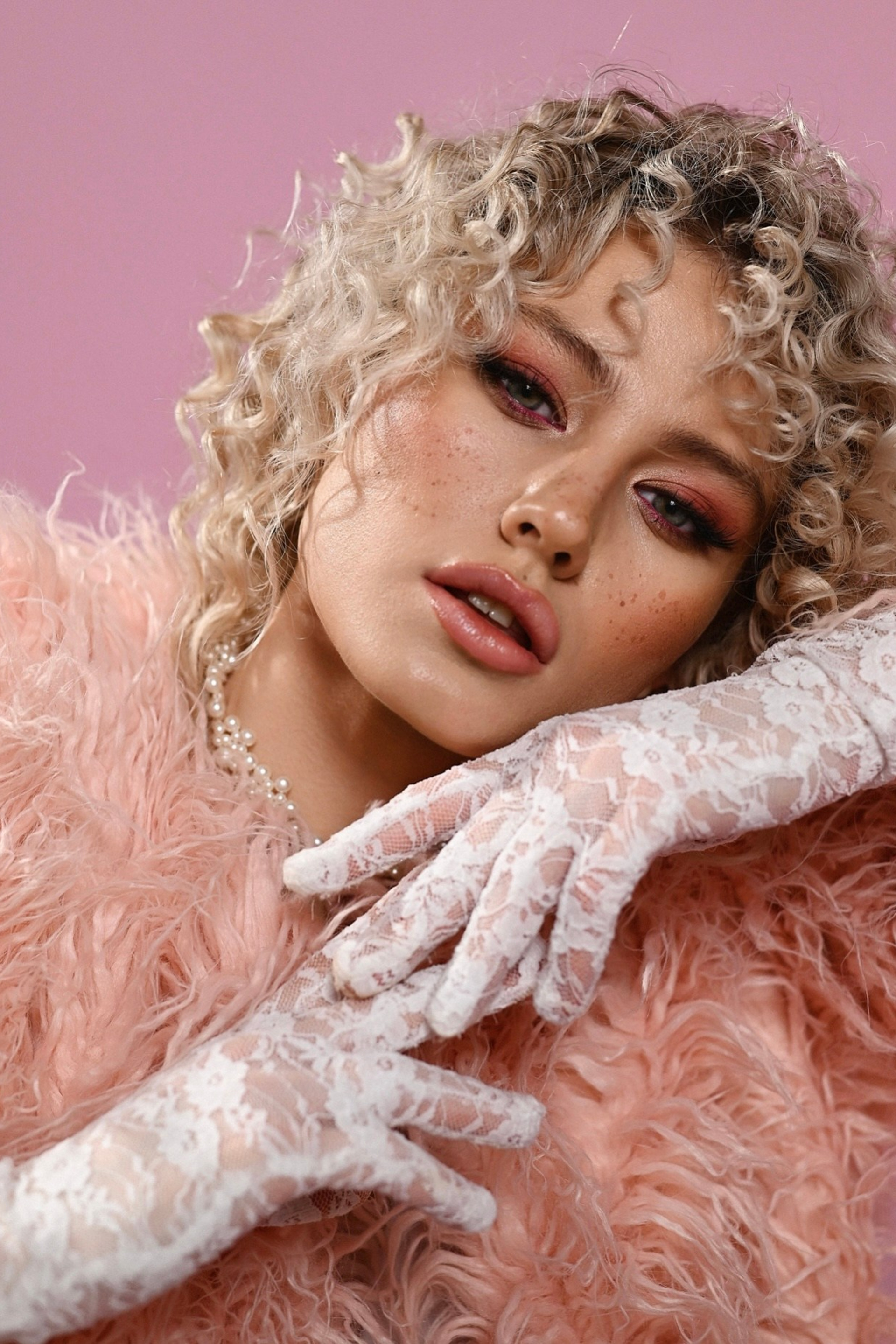 Модель для предметной съемки Алина У. С.-Пб| Sale Easy