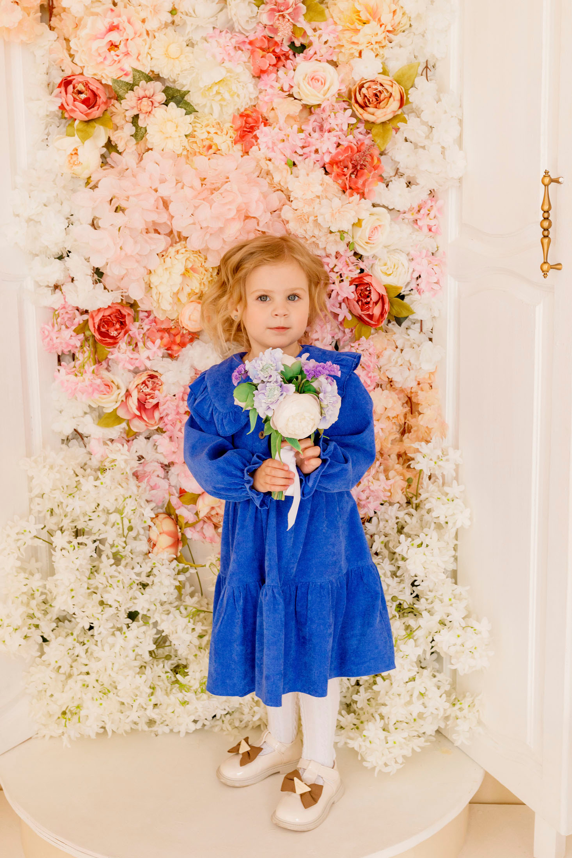 Модель девочка для предметной съемки Мирослава Казань| Sale Easy