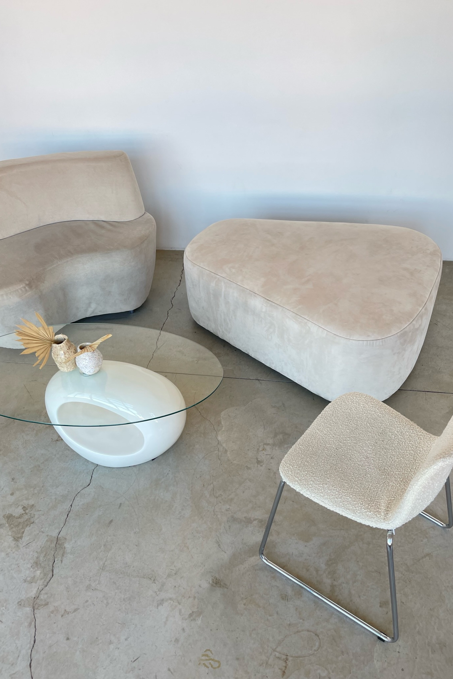 Студия UNITY STUDIO — зал Белый для предм. съемки С.-Пб|Sale Easy