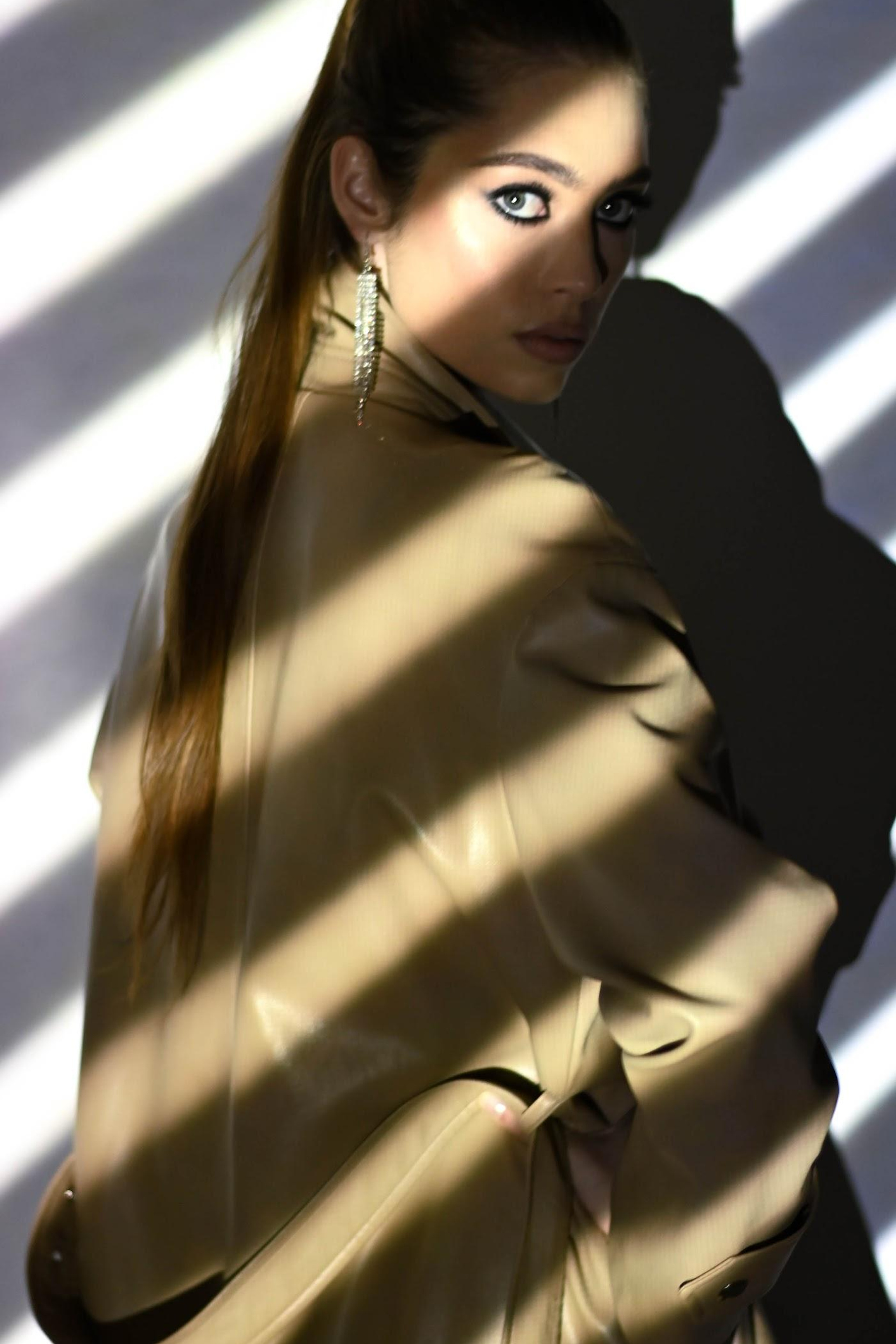 Модель для предметной съемки Анастасия ЧК Н.Новгород | Sale Easy