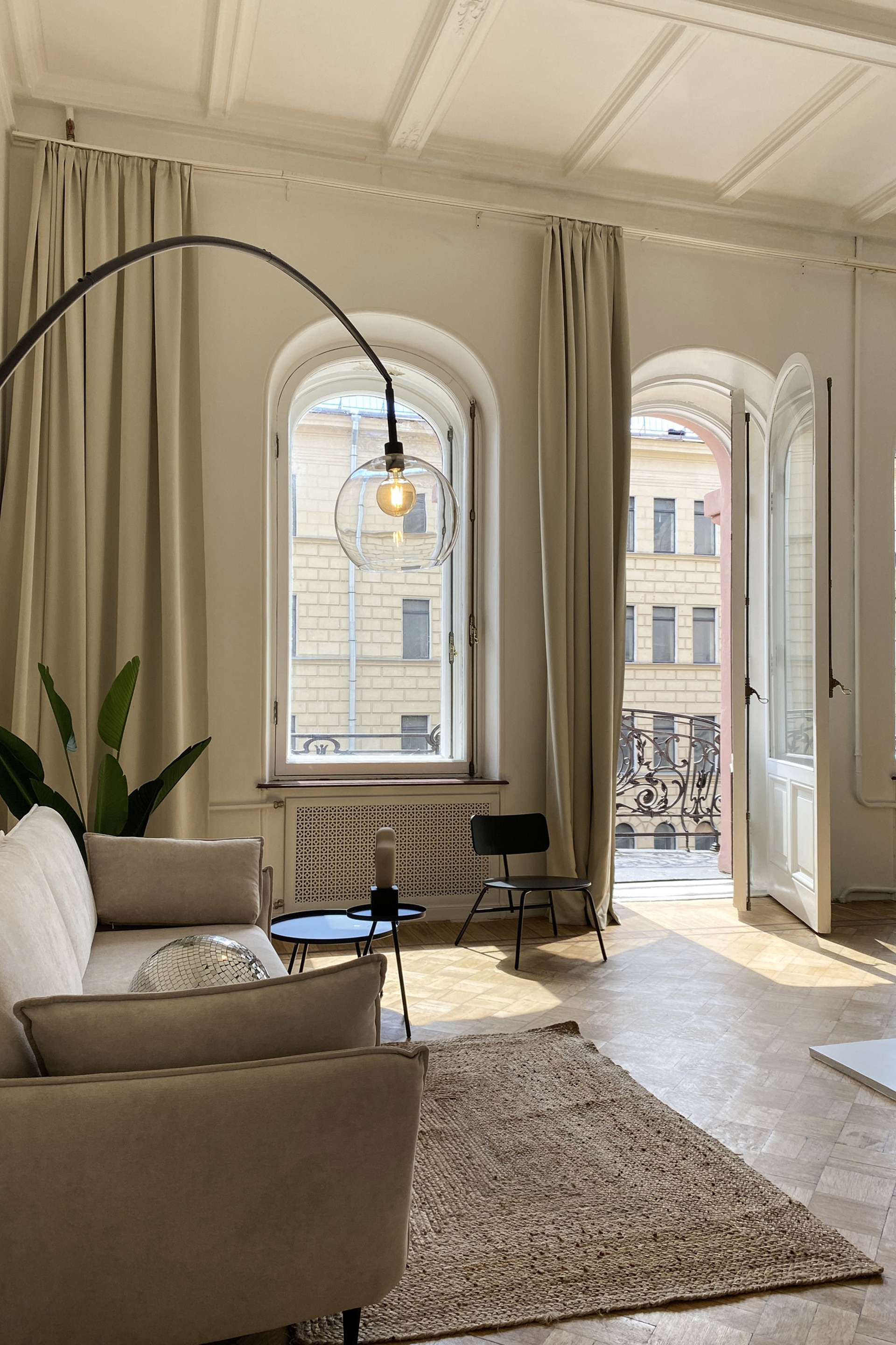 Студия BEDFORD STUDIO — зал 1 для предм. съемки С.-Пб|Sale Easy