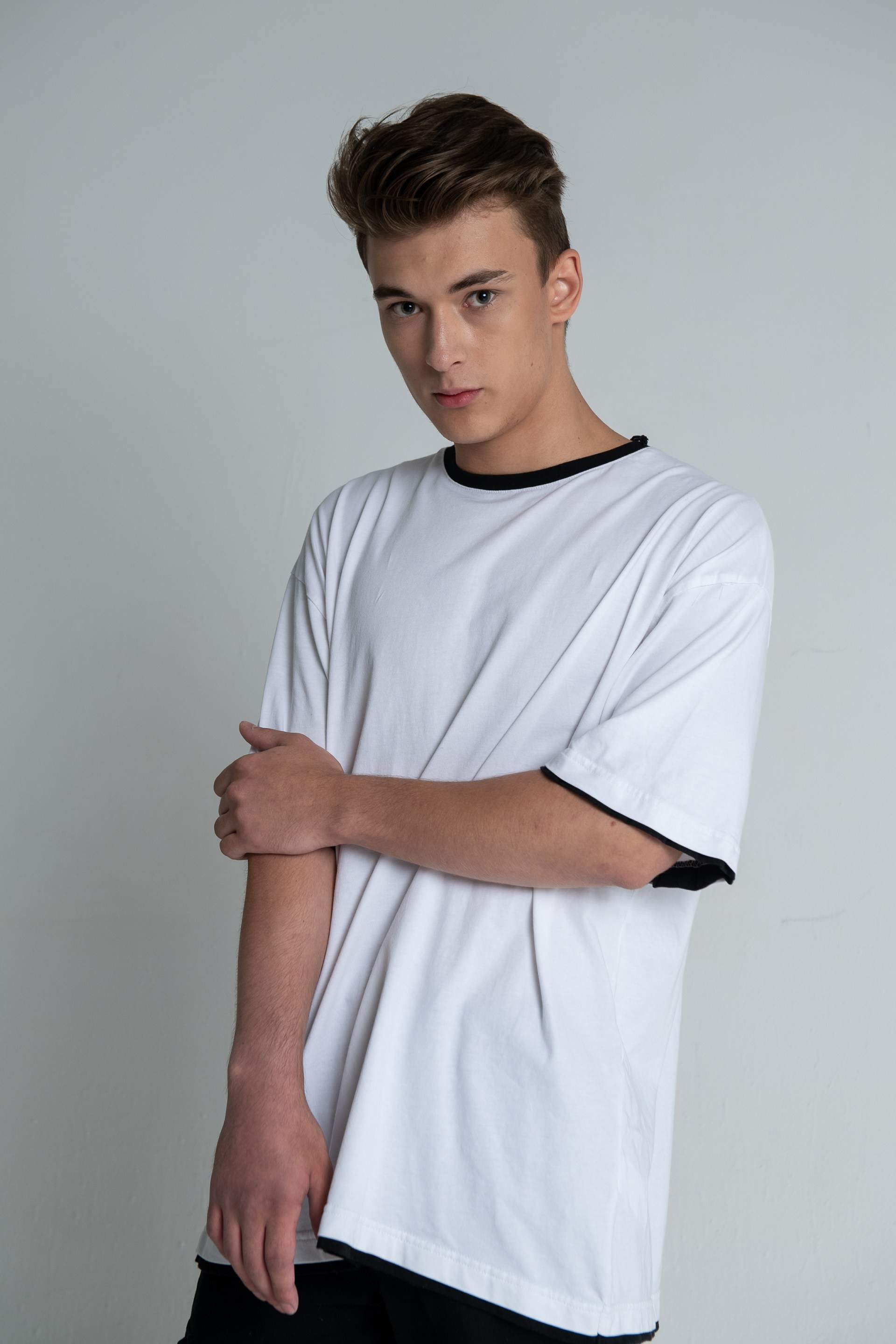 Модель для предметной съемки Александр Б Москва | Sale Easy