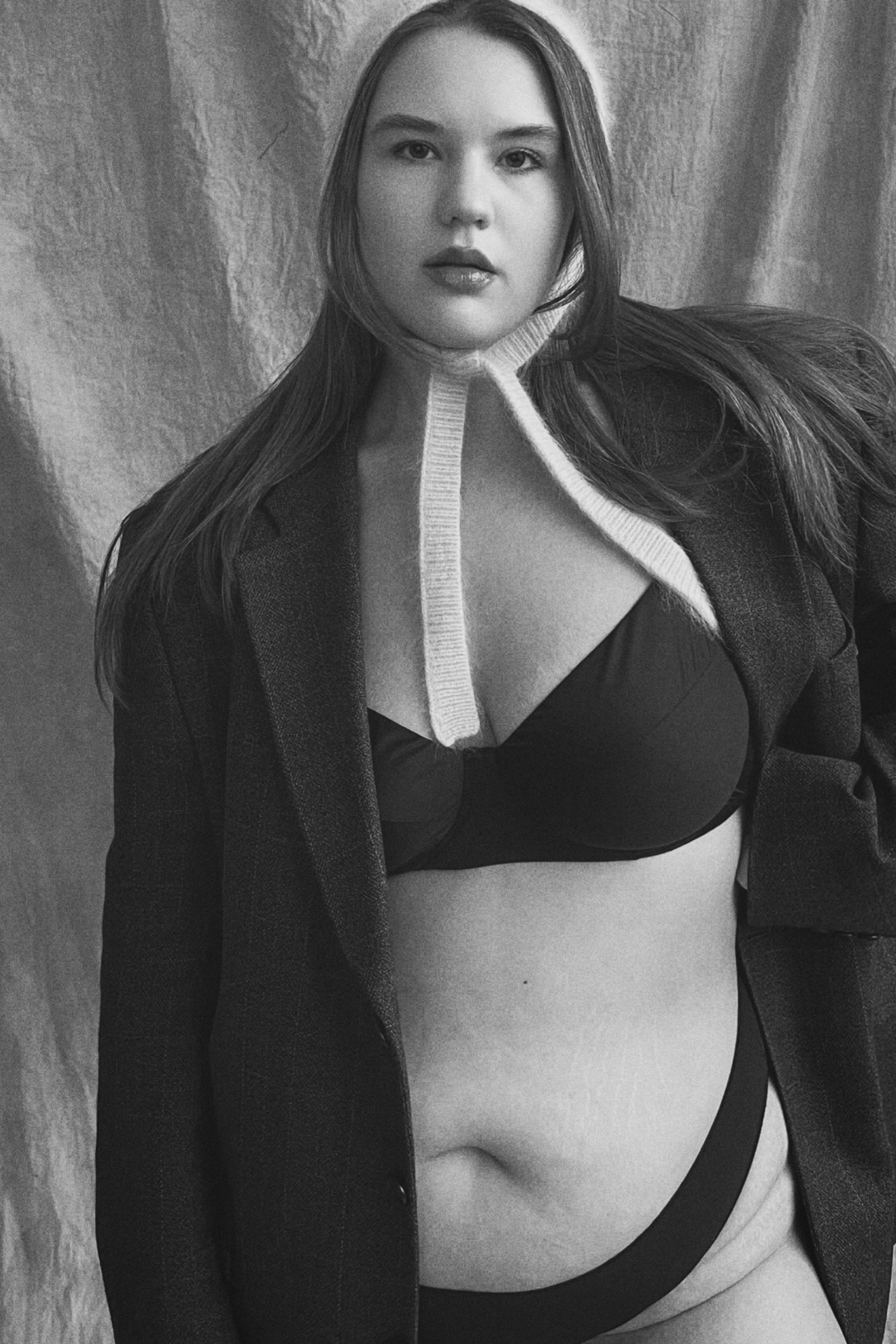 Модель для предметной съемки Анна Id 28507 С.-Пб| Sale Easy