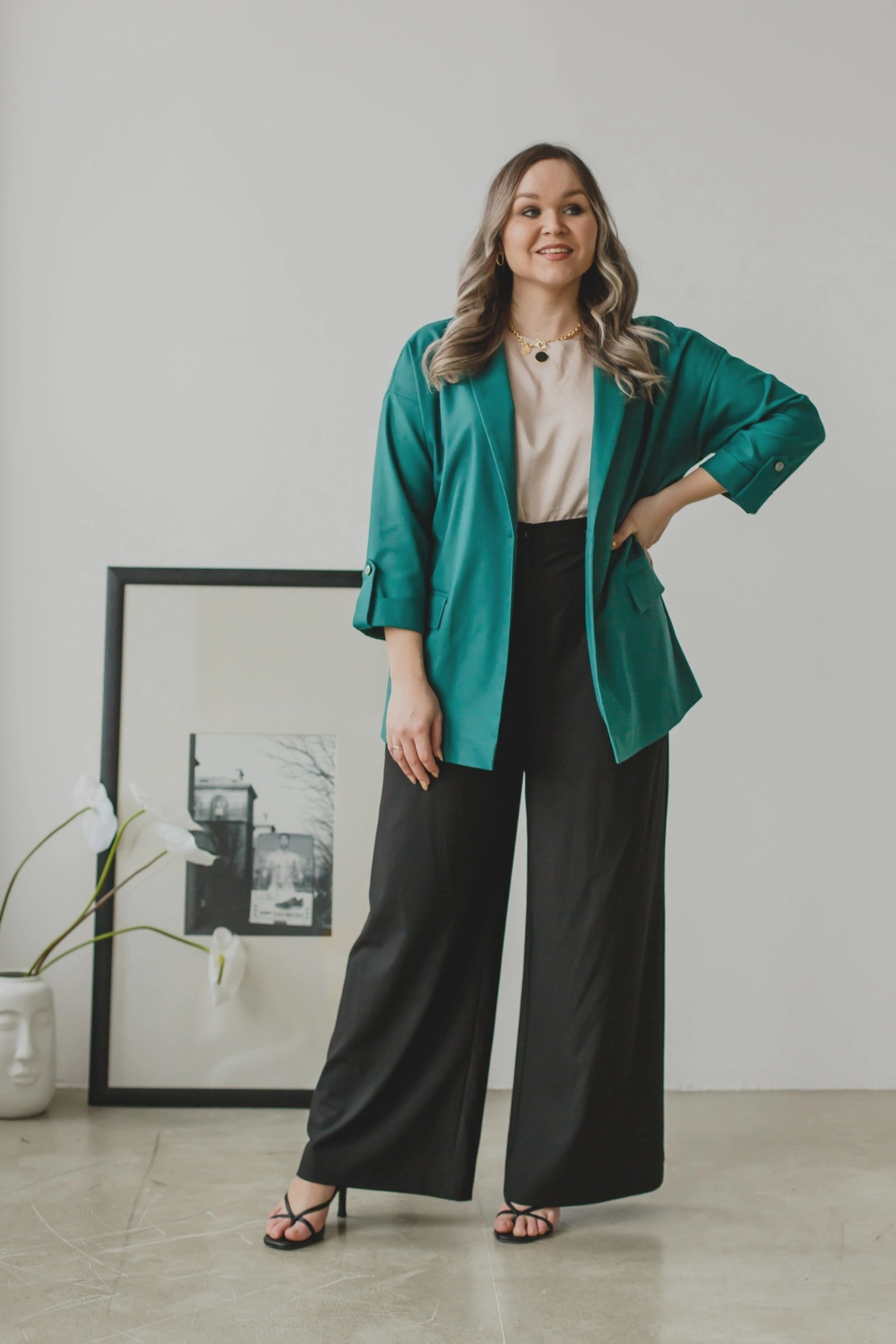 Модель plus size для предметной съемки Марина Б Красноярск| Sale Easy