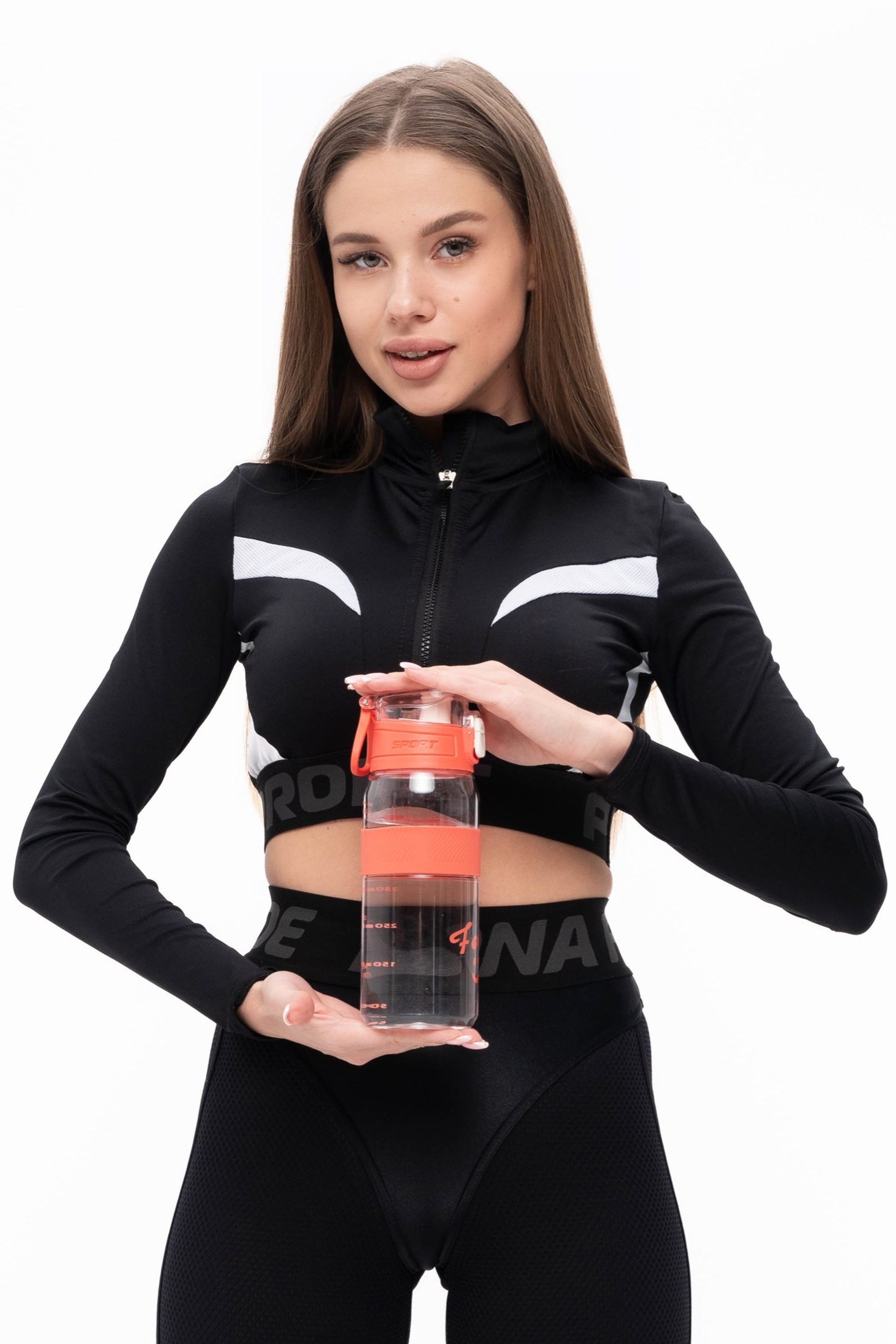 Модель для съемки фото для маркетплейса Эльмира Москва | Sale Easy