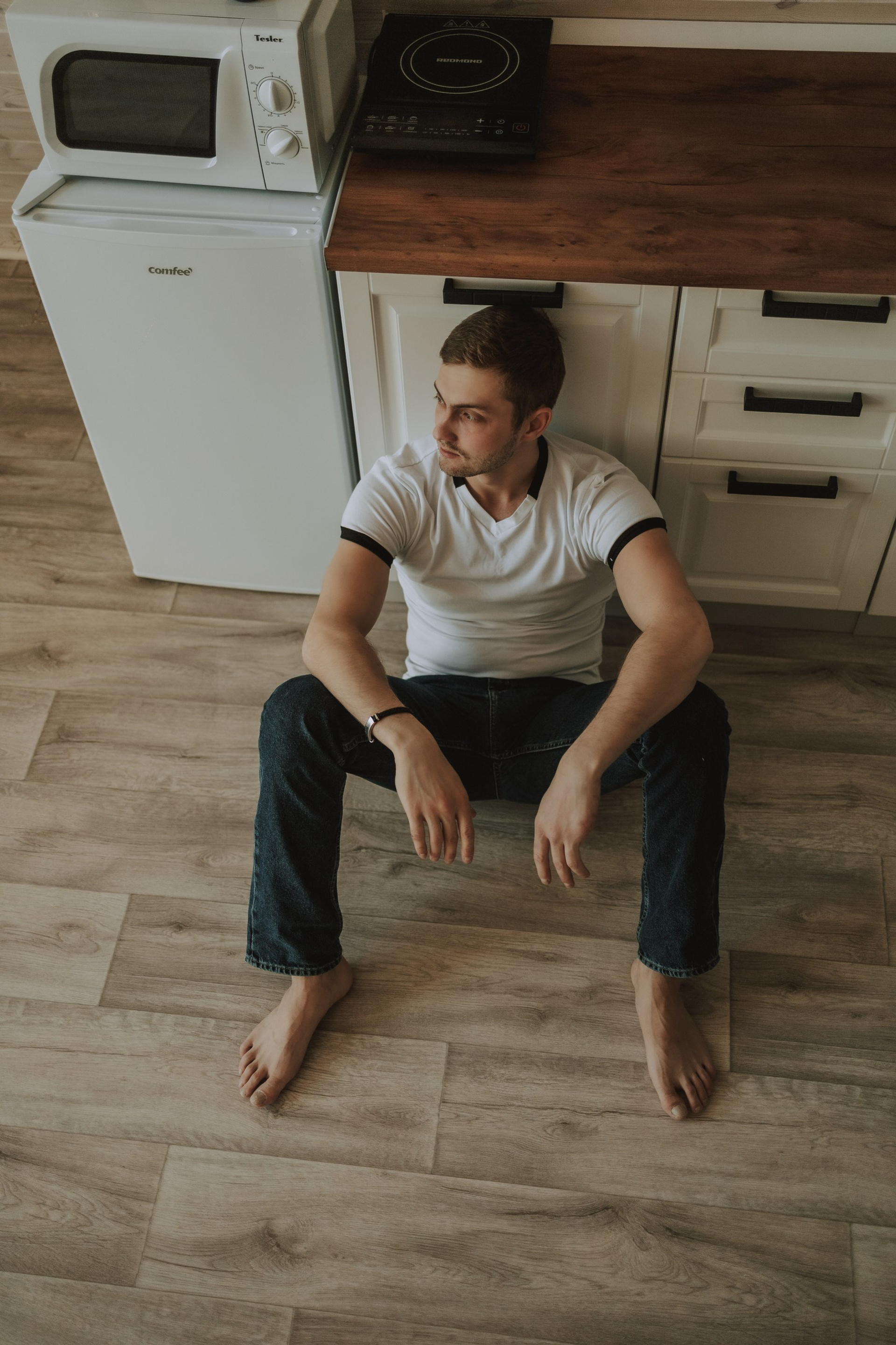 Модель для предметной съемки Влад Н.Н.| Sale Easy