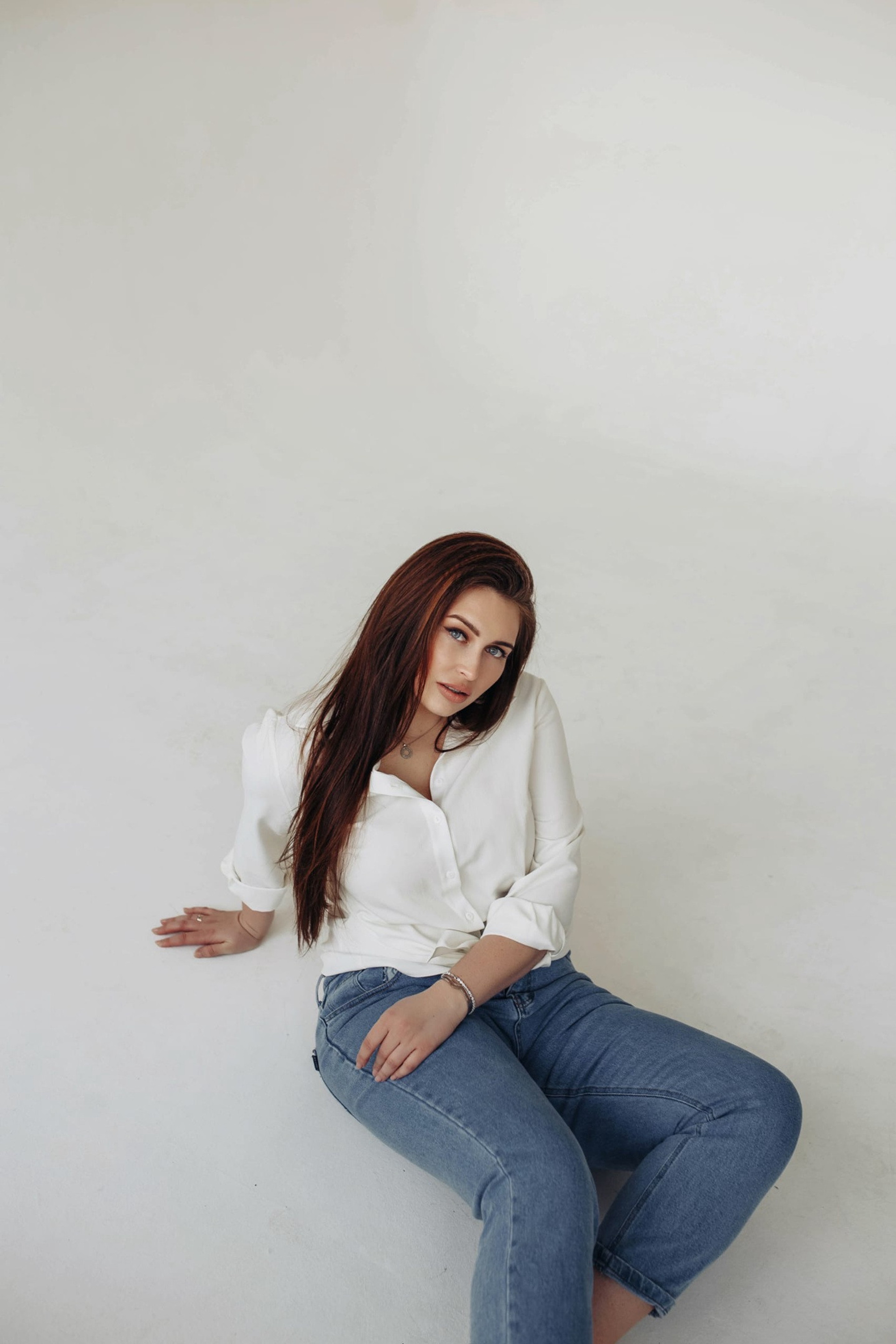 Модель plus size для предметной съемки Виктория БН.Новгород| Sale Easy