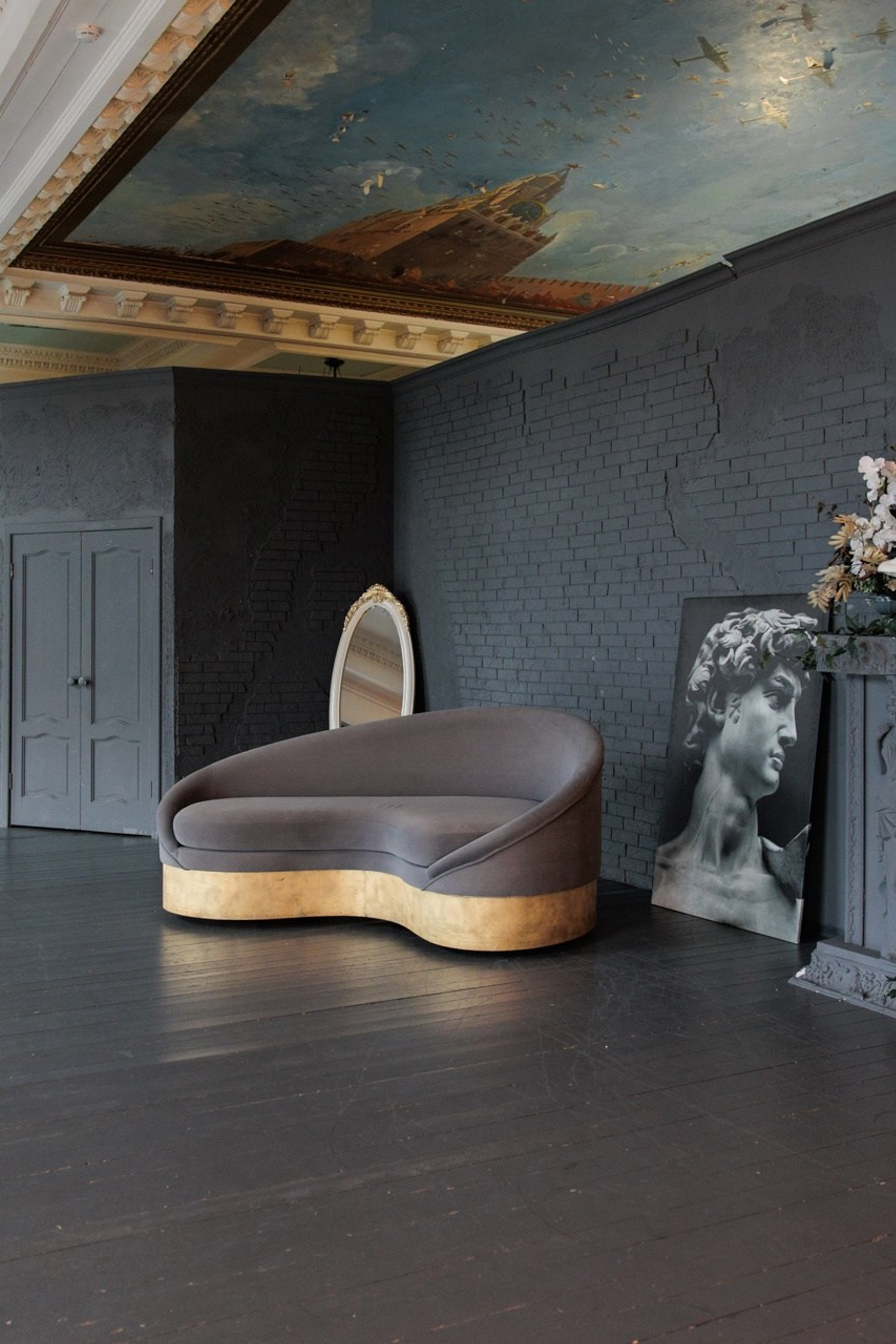 Студия MANSARDA — Castle для предметной съемки Н.Новгород |Sale Easy