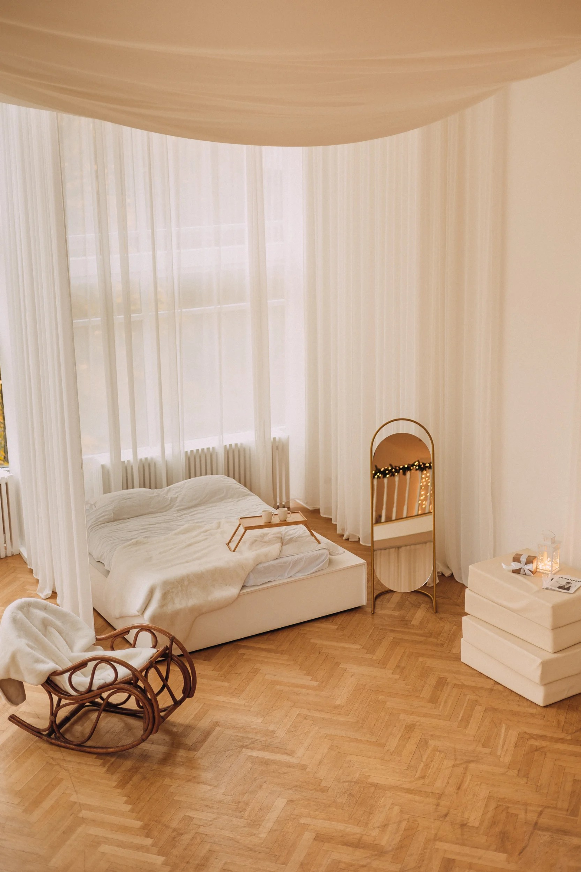 Студия Base — Зал AIR для предметной съемки Москва|Sale Easy