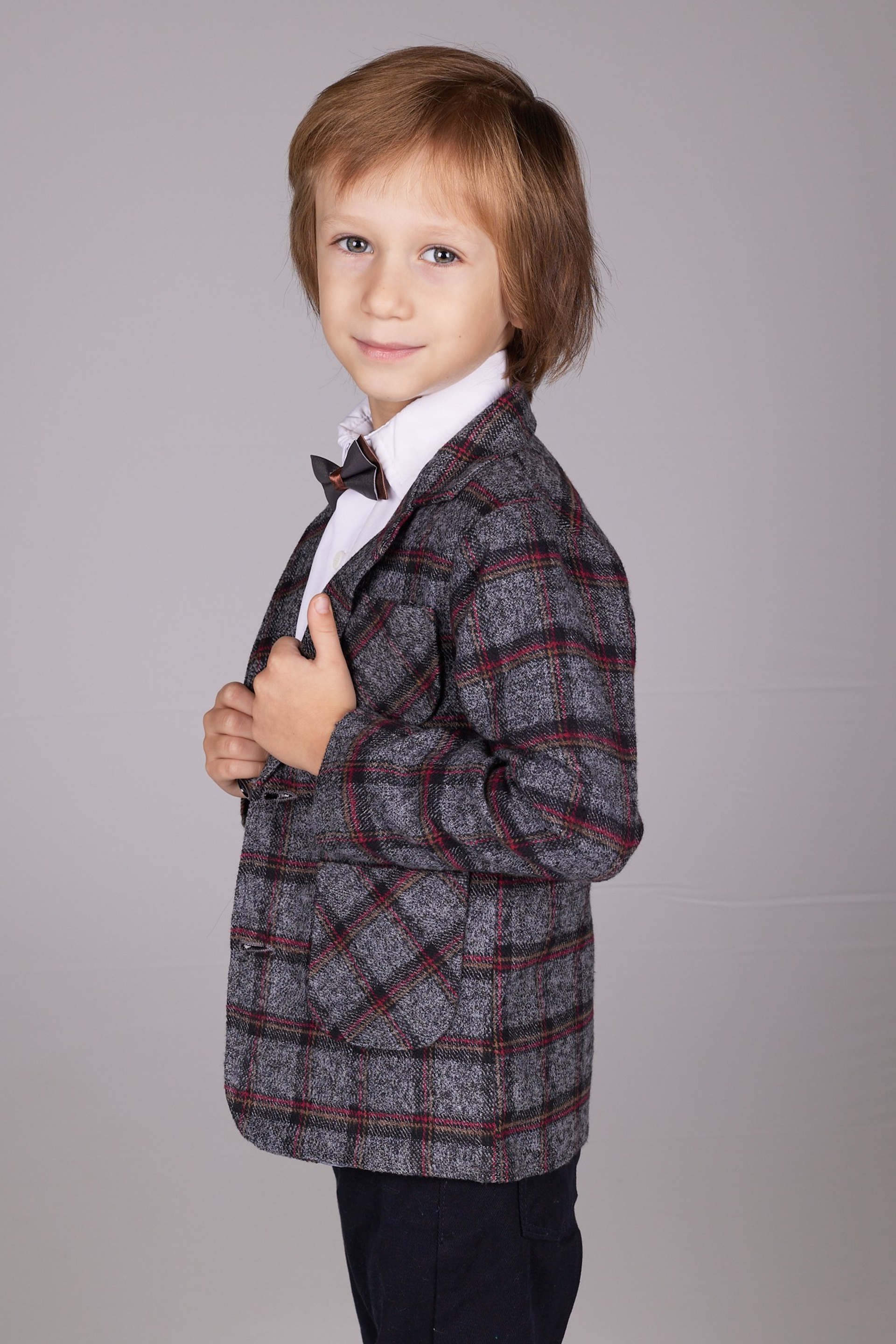 Модель мальчик для предметной съемки Ярослав Казань| Sale Easy