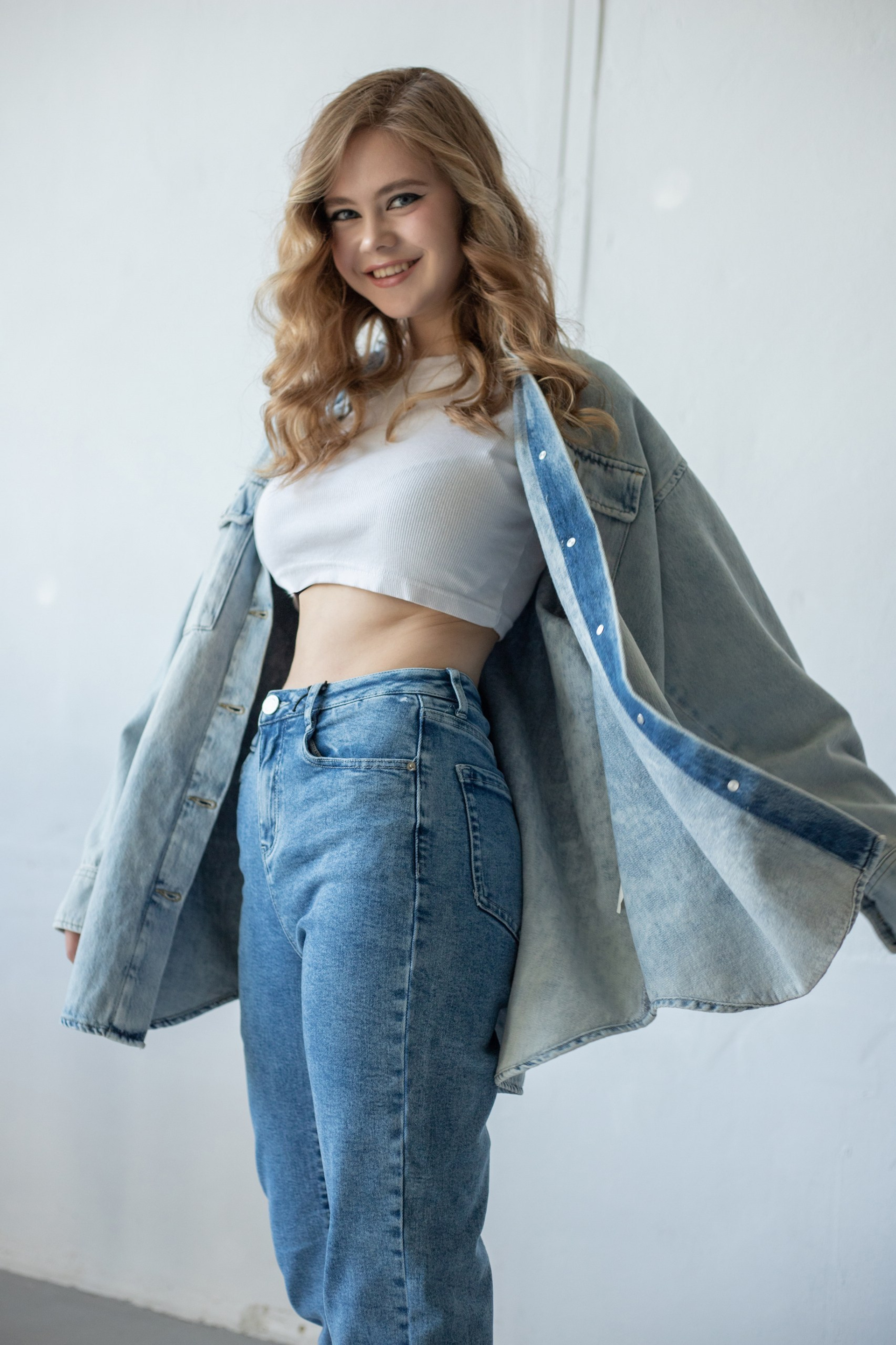 Модель для предметной съемки Владислава Н.Н.| Sale Easy