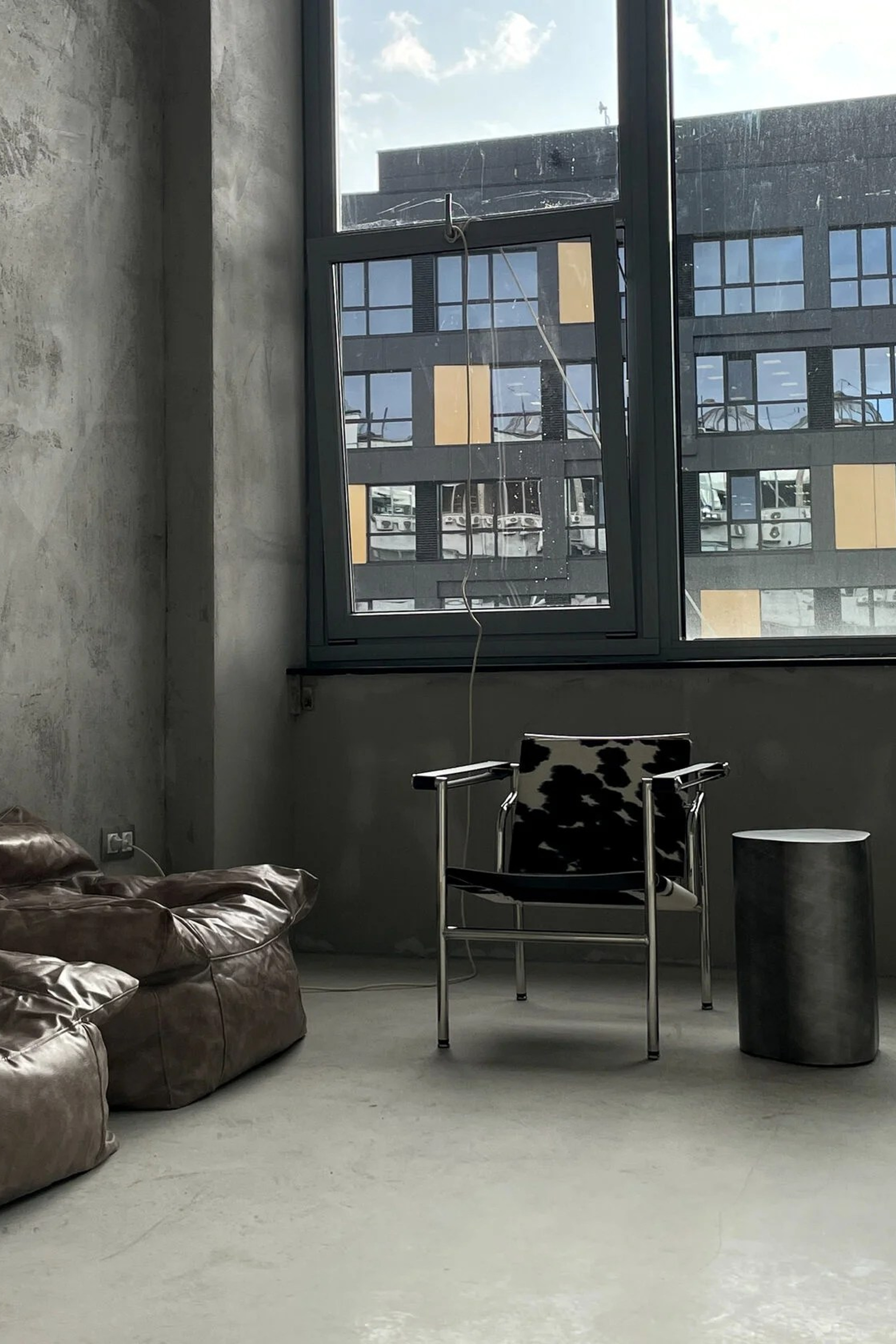 Студия Base — Зал ATOM для предметной съемки Москва|Sale Easy