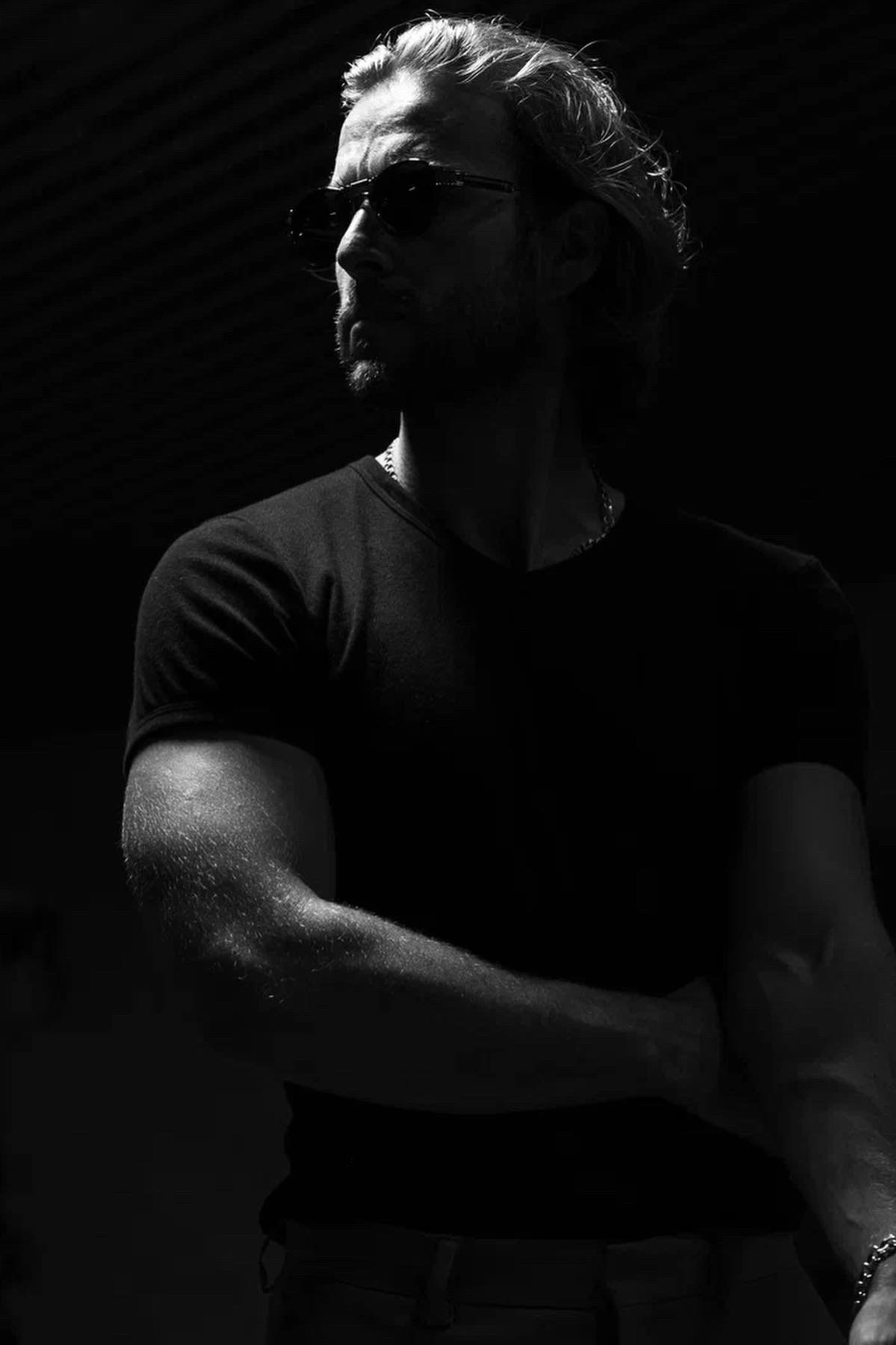 Модель для предметной съемки Вадим id 10548 Москва| Sale Easy