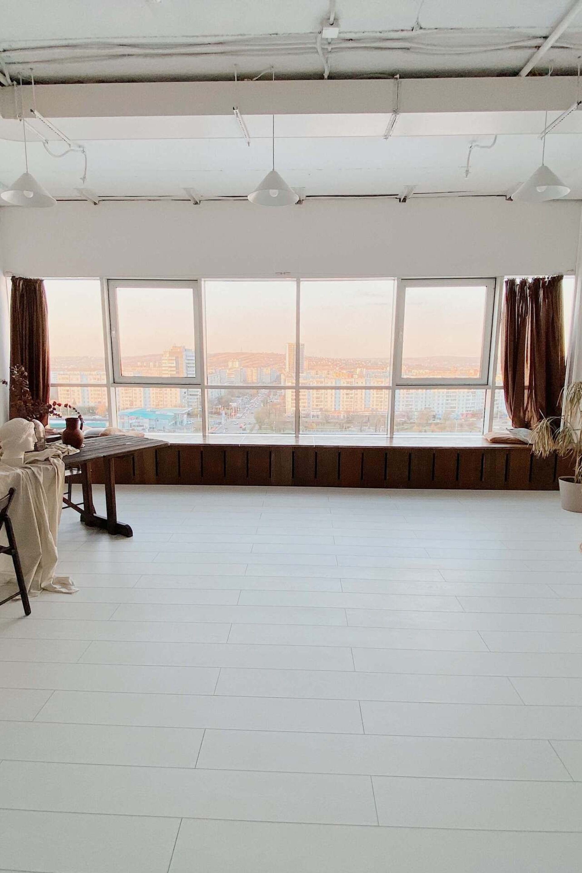 Студия LOFT FACTURA для предметной съемки Красноярск|Sale Easy