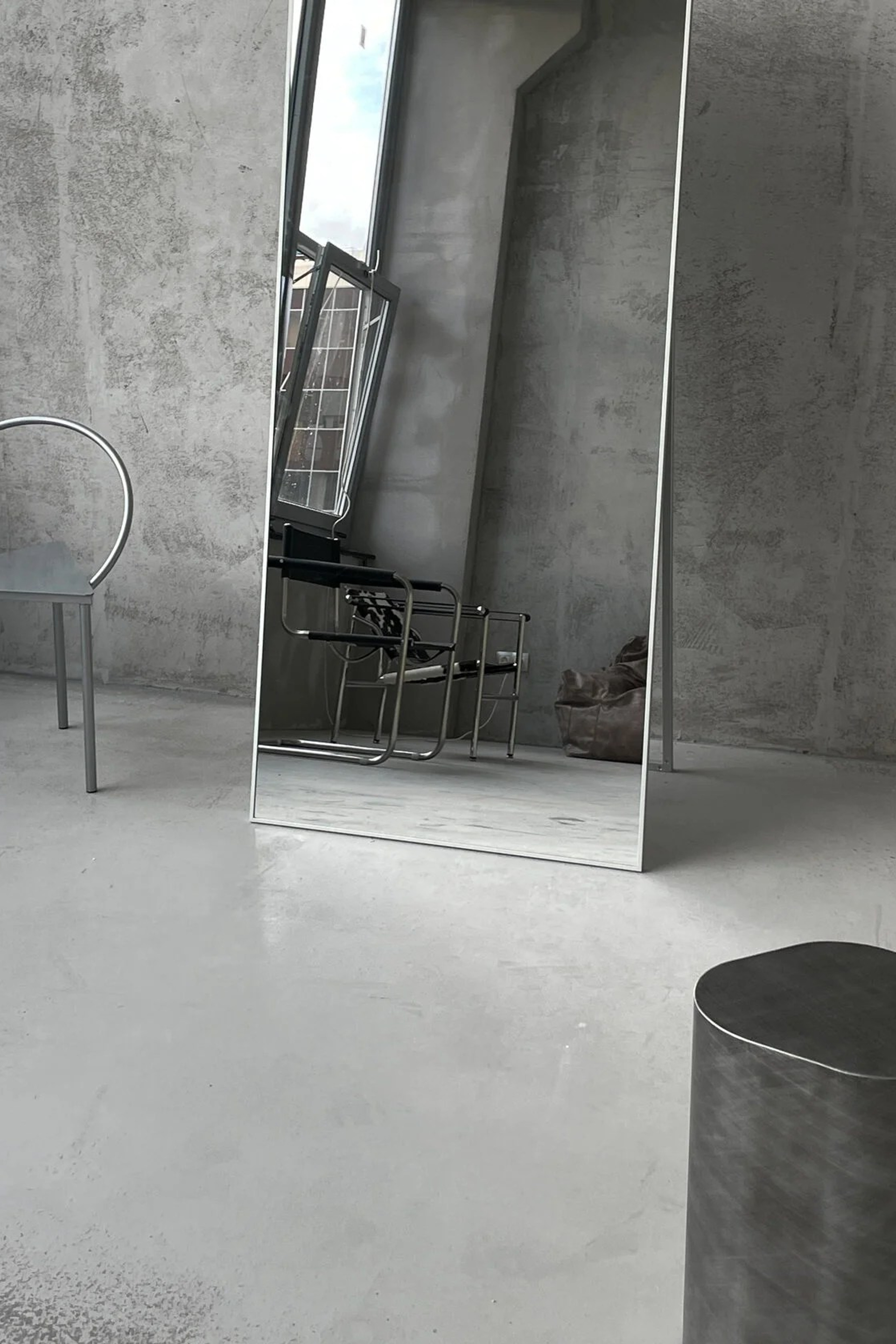 Студия Base — Зал ATOM для предметной съемки Москва|Sale Easy