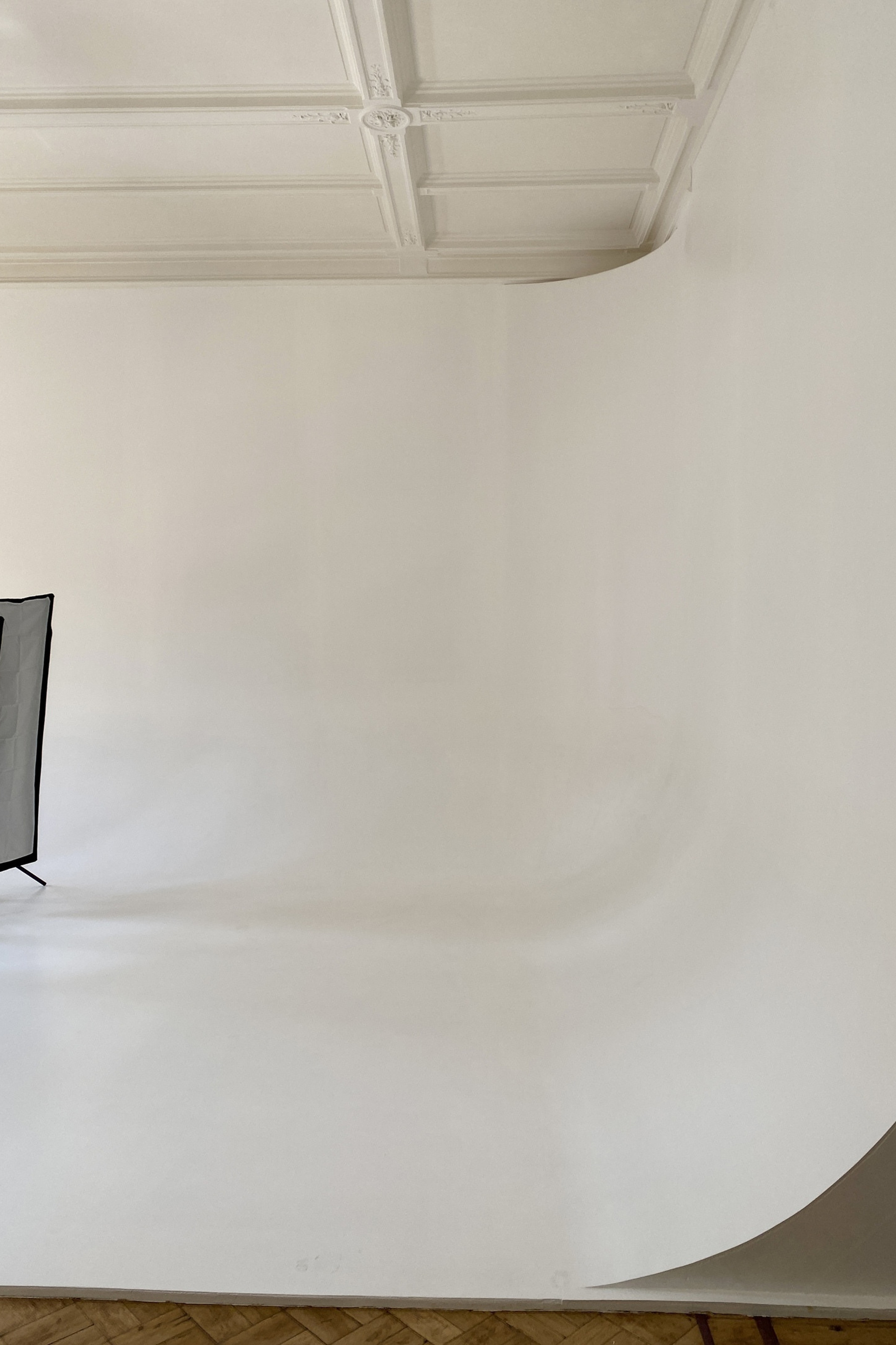 Студия BEDFORD STUDIO — зал 1 для предм. съемки С.-Пб|Sale Easy