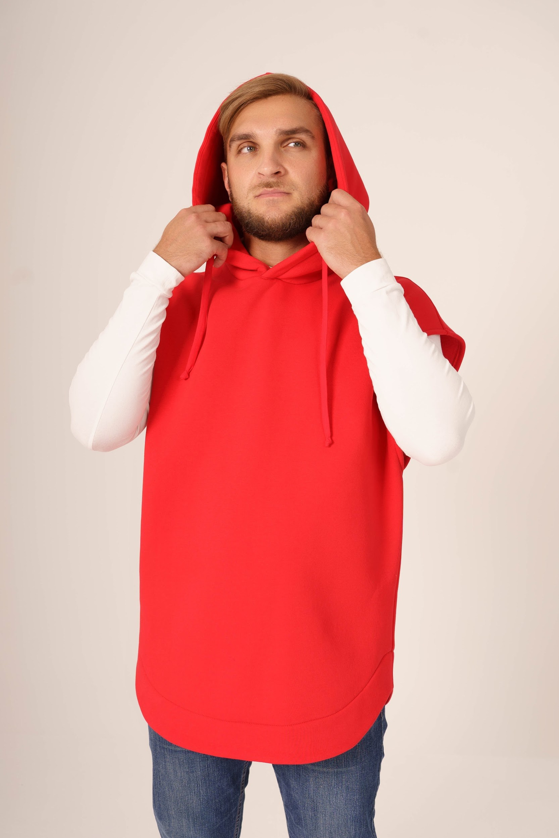 Модель для предметной съемки Святослав Казань| Sale Easy