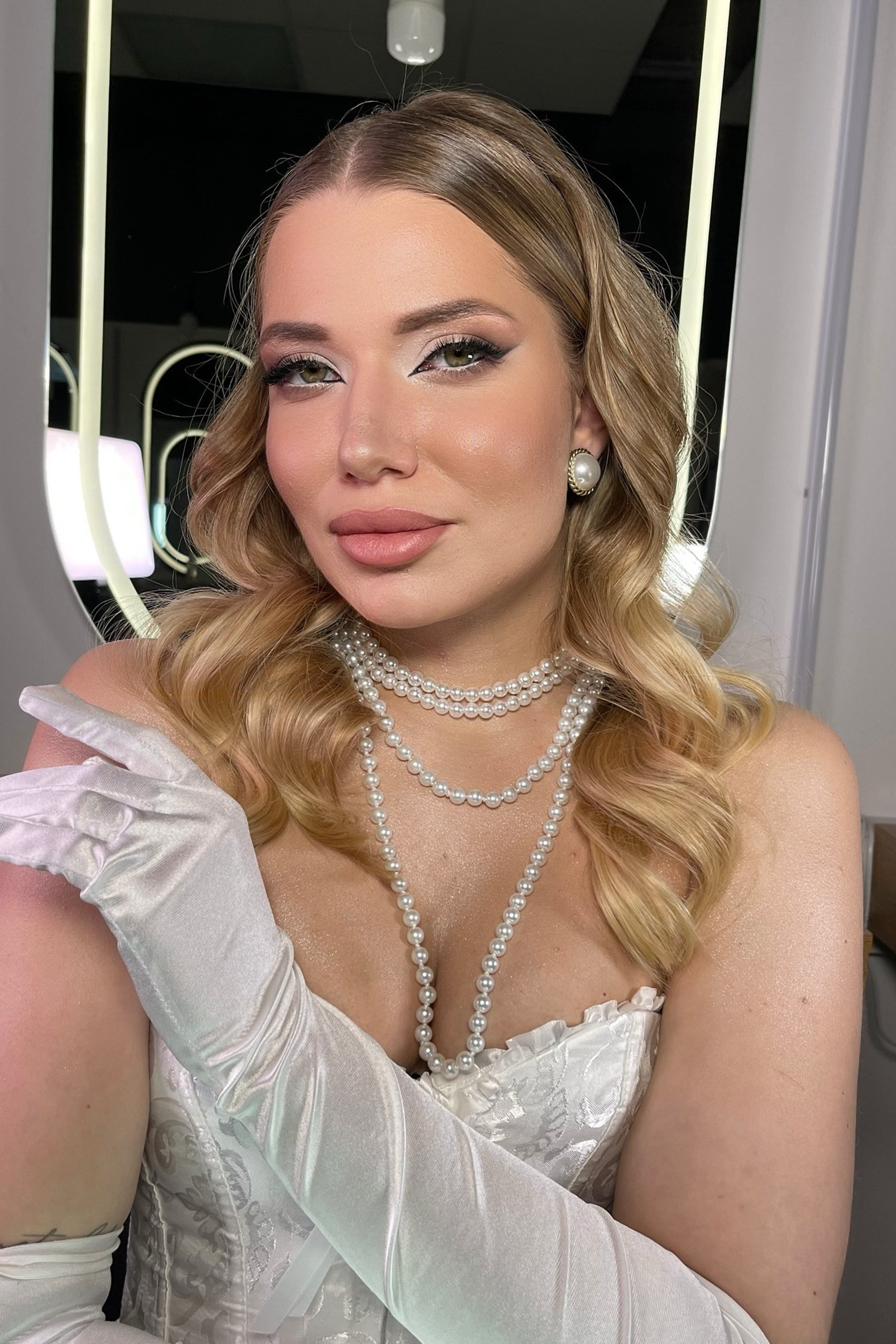 Модель для предметной съемки Анна Ц. Н.Н.| Sale Easy