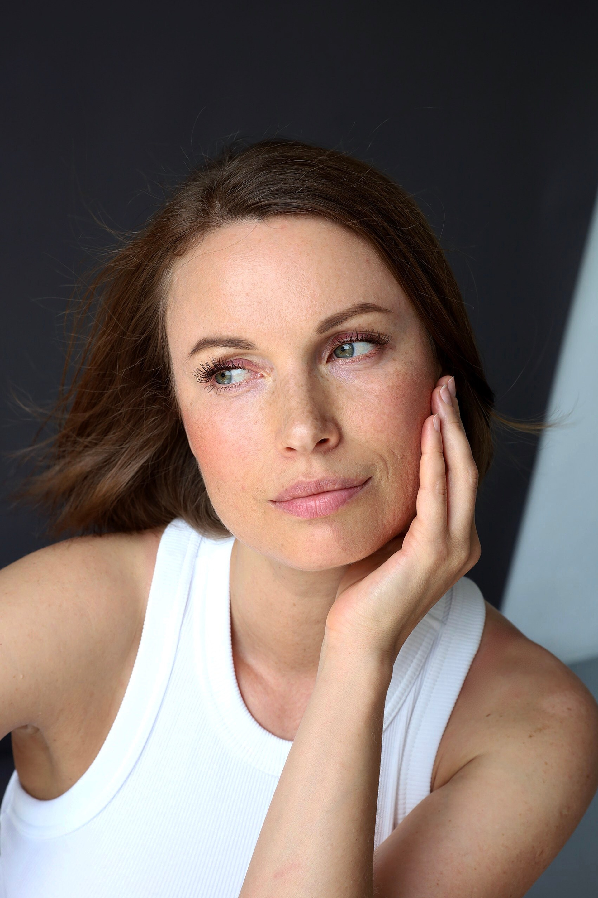 Модель для предметной съемки Надежда С.-Пб| Sale Easy