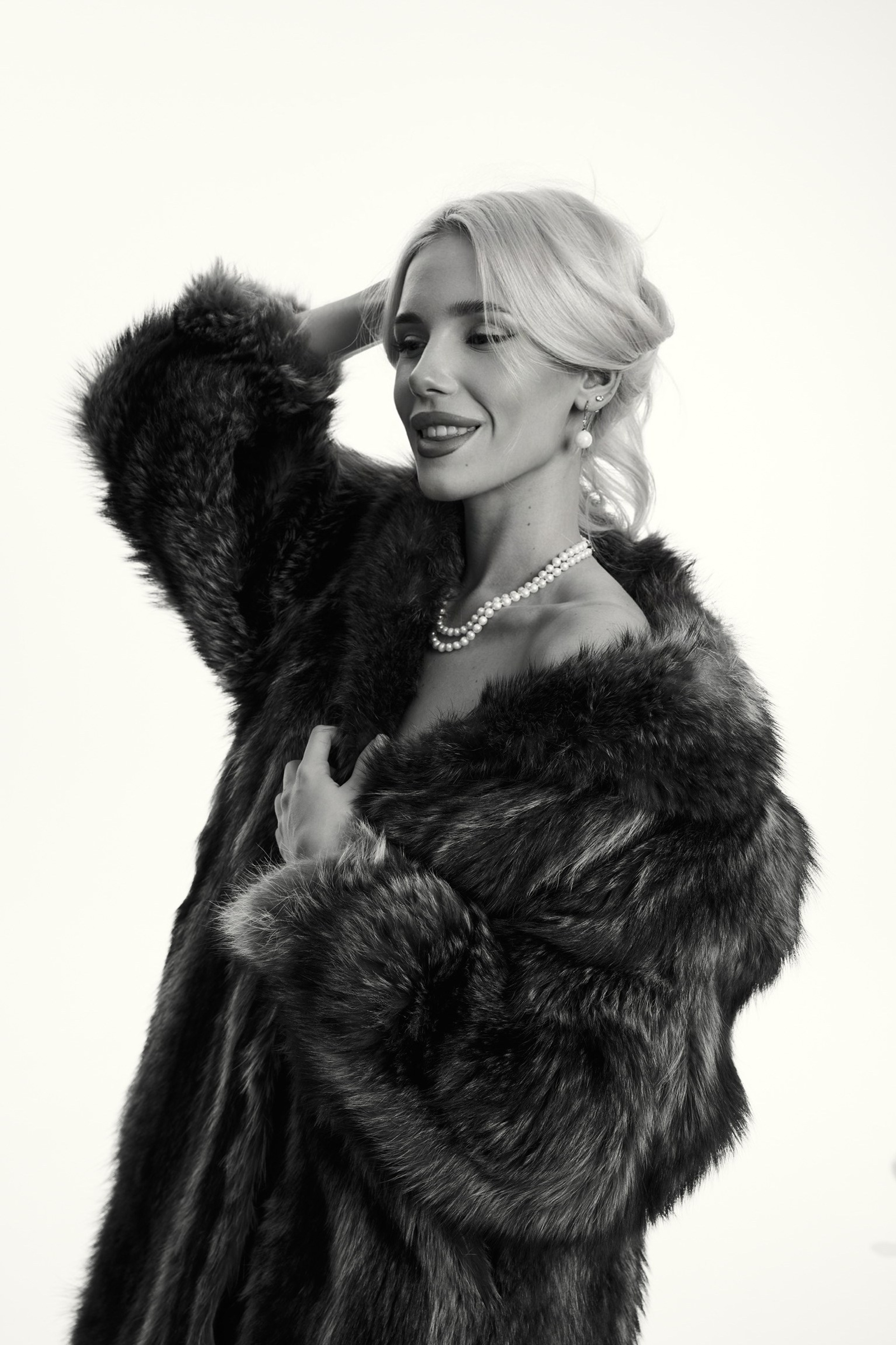 Модель для предметной съемки Мария Ц. Москва| Sale Easy