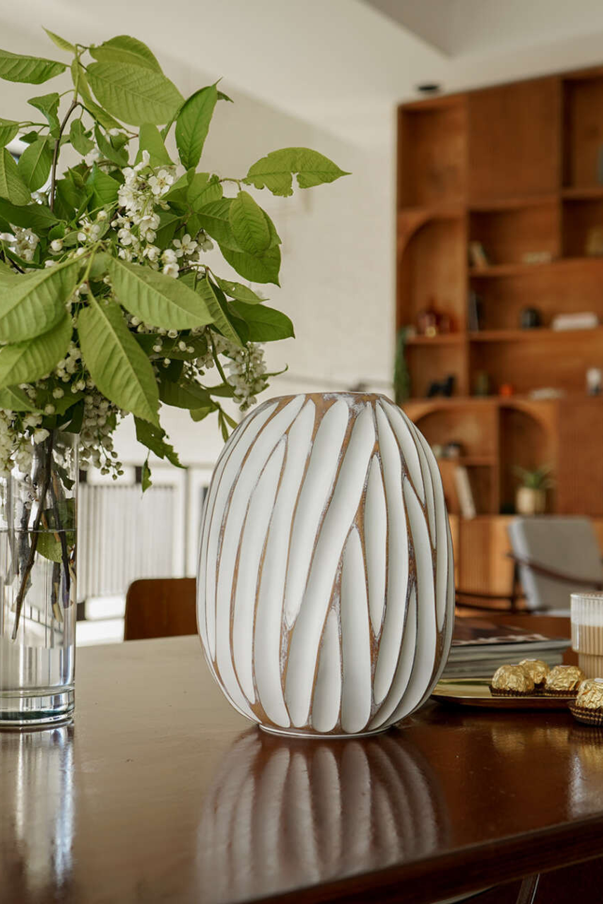 Студия LEONA — зал LIGHT-100 для предм. съемки С.-Пб|Sale Easy