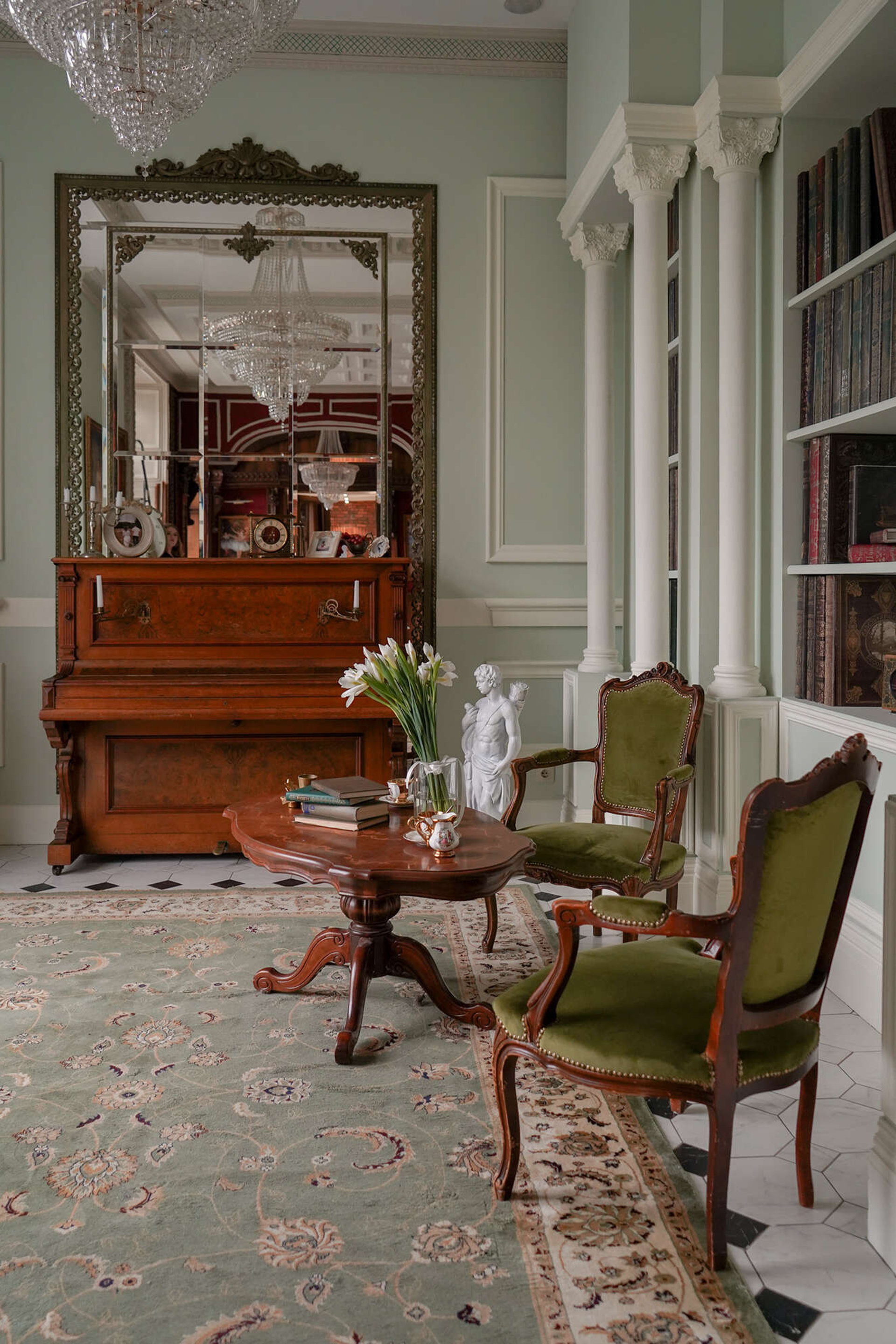 Студия LEONA — зал Галерея для предм. съемки С.-Пб|Sale Easy