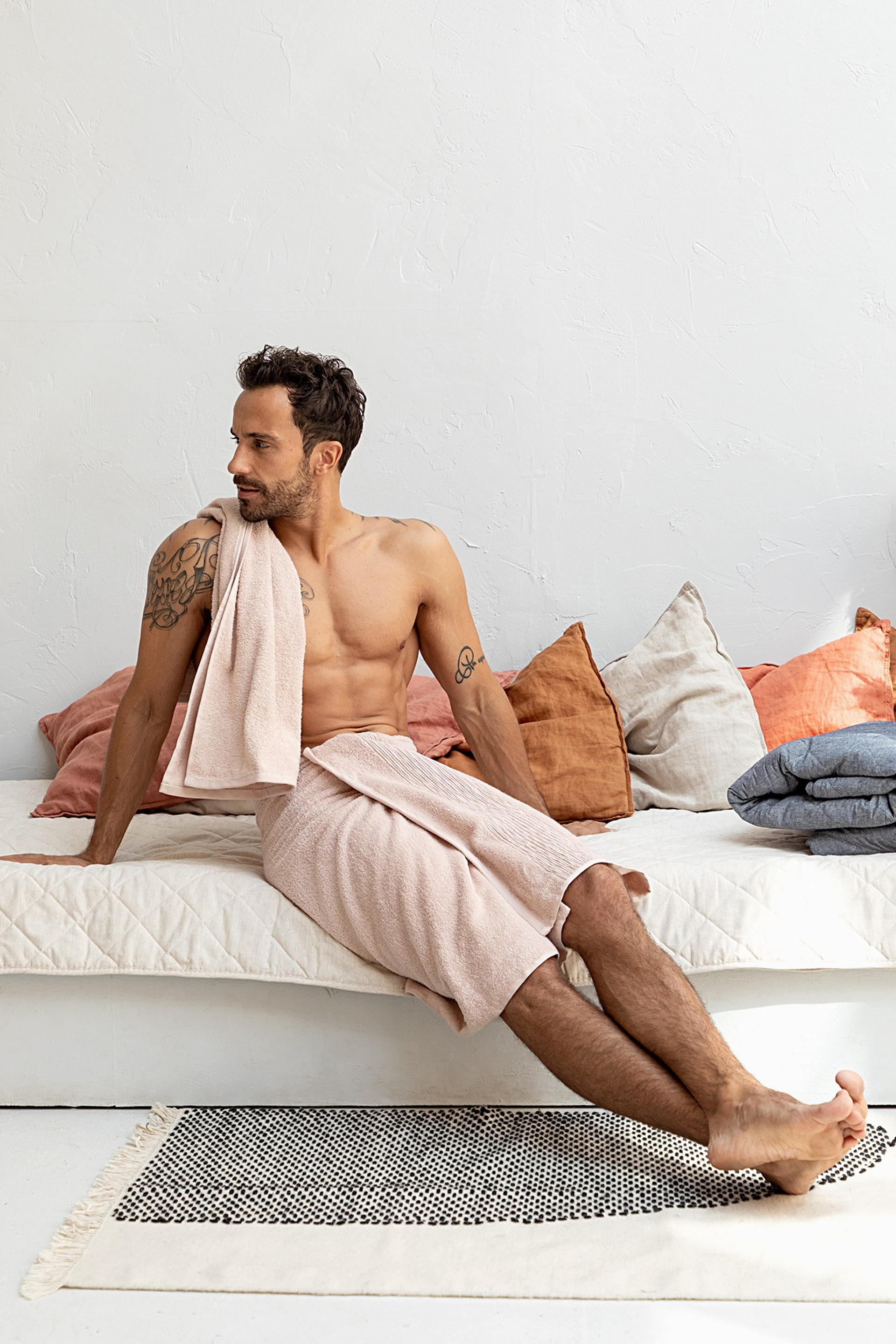 Модель для предметной съемки Илья Ж Москва | Sale Easy