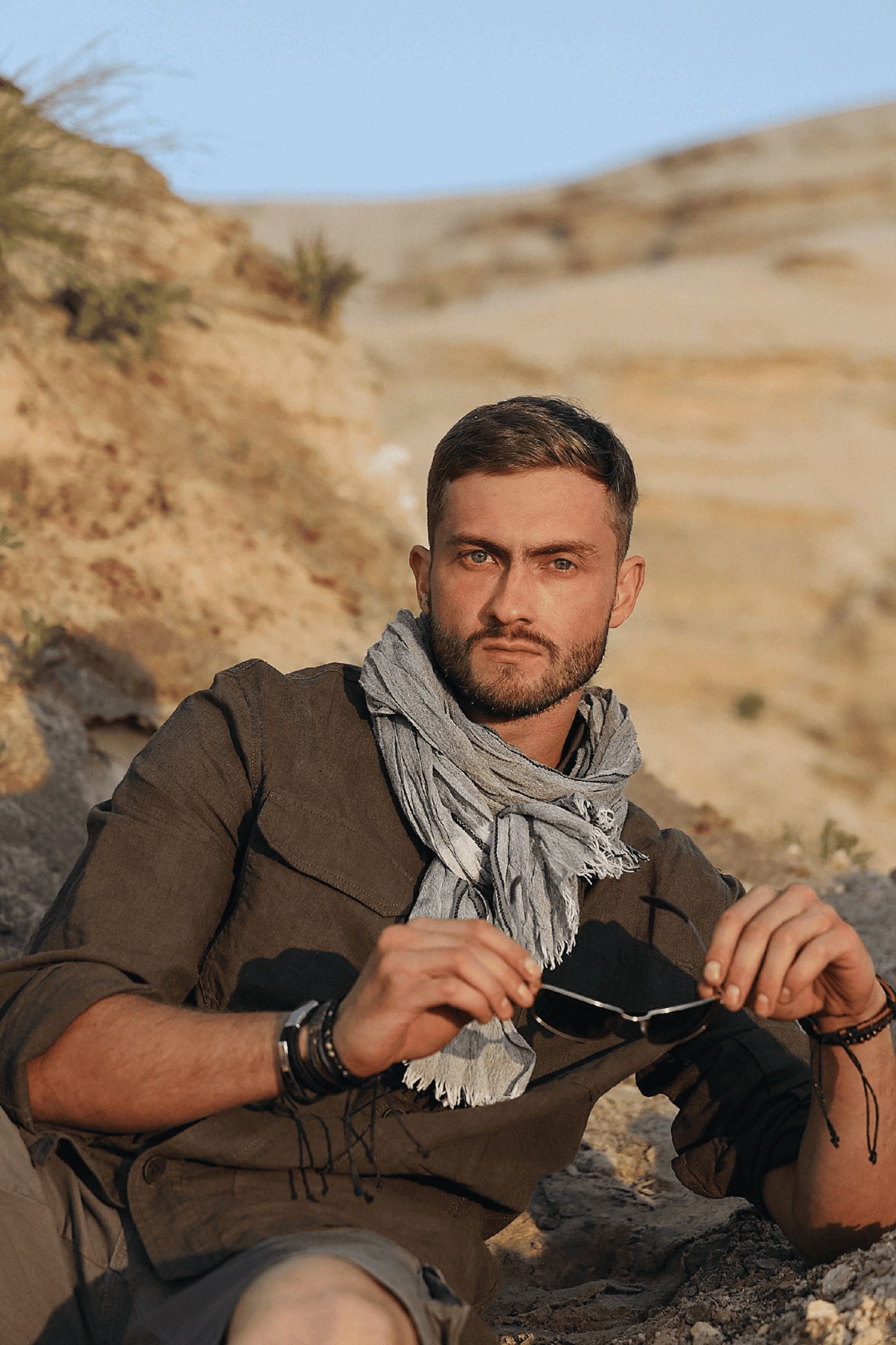 Модель для предметной съемки Влад Н.Н.| Sale Easy